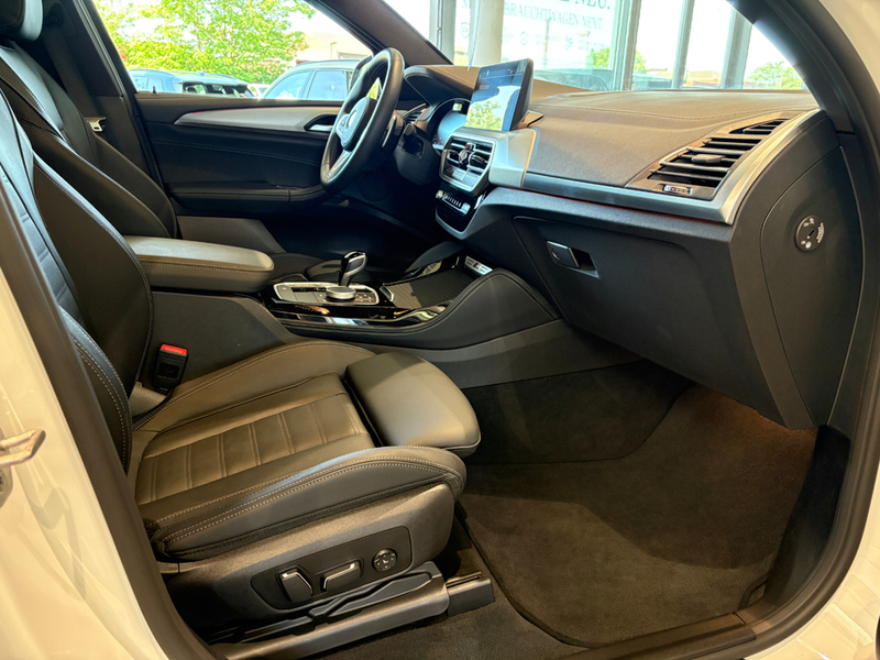 BMW X4 M40d AT Navi Leder Tempom.aktiv Panoramadach Bluet — photo 28