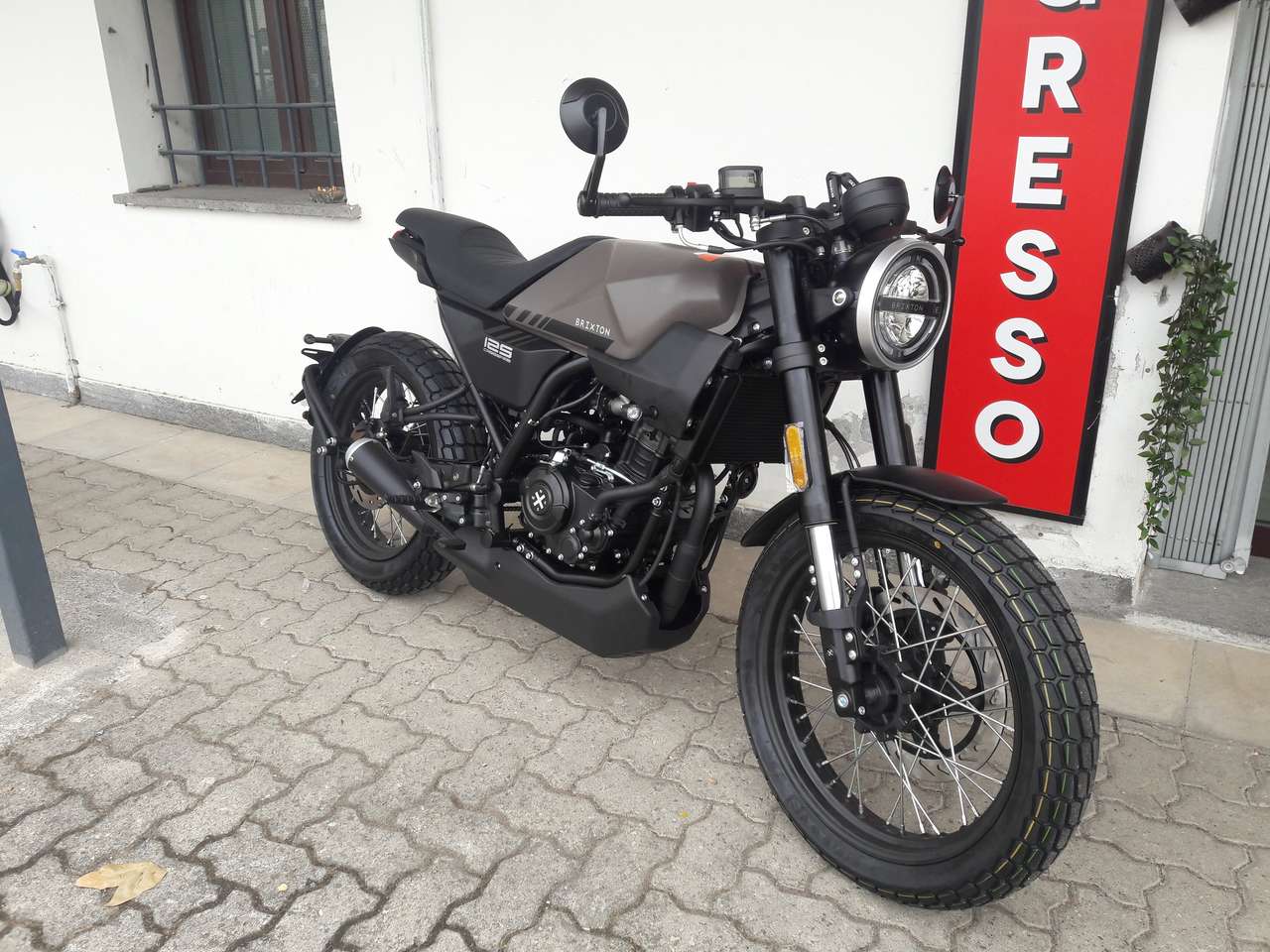 Brixton Crossfire 125 BRIXTON CROSSFIRE 125 ABS CHARLYE BROWN MATT