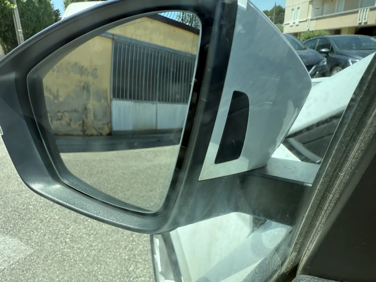 Skoda Karoq 1.6 tdi S-Tech dsg - 1