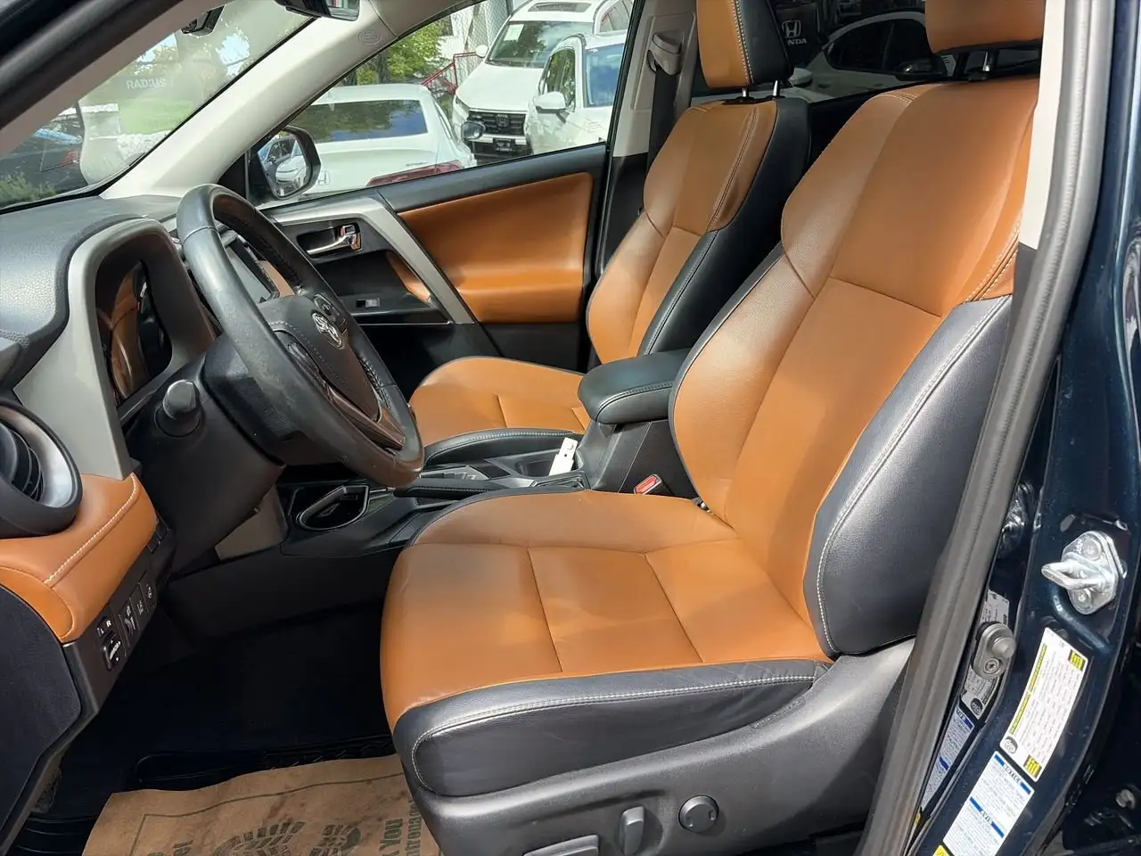 Toyota RAV 4 снимка Toyota RAV 4