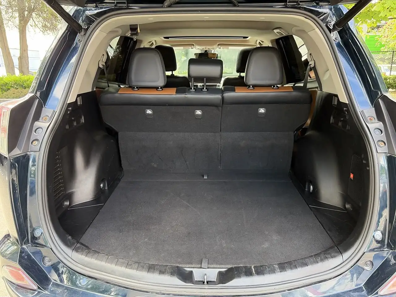Toyota RAV 4 снимка Toyota RAV 4