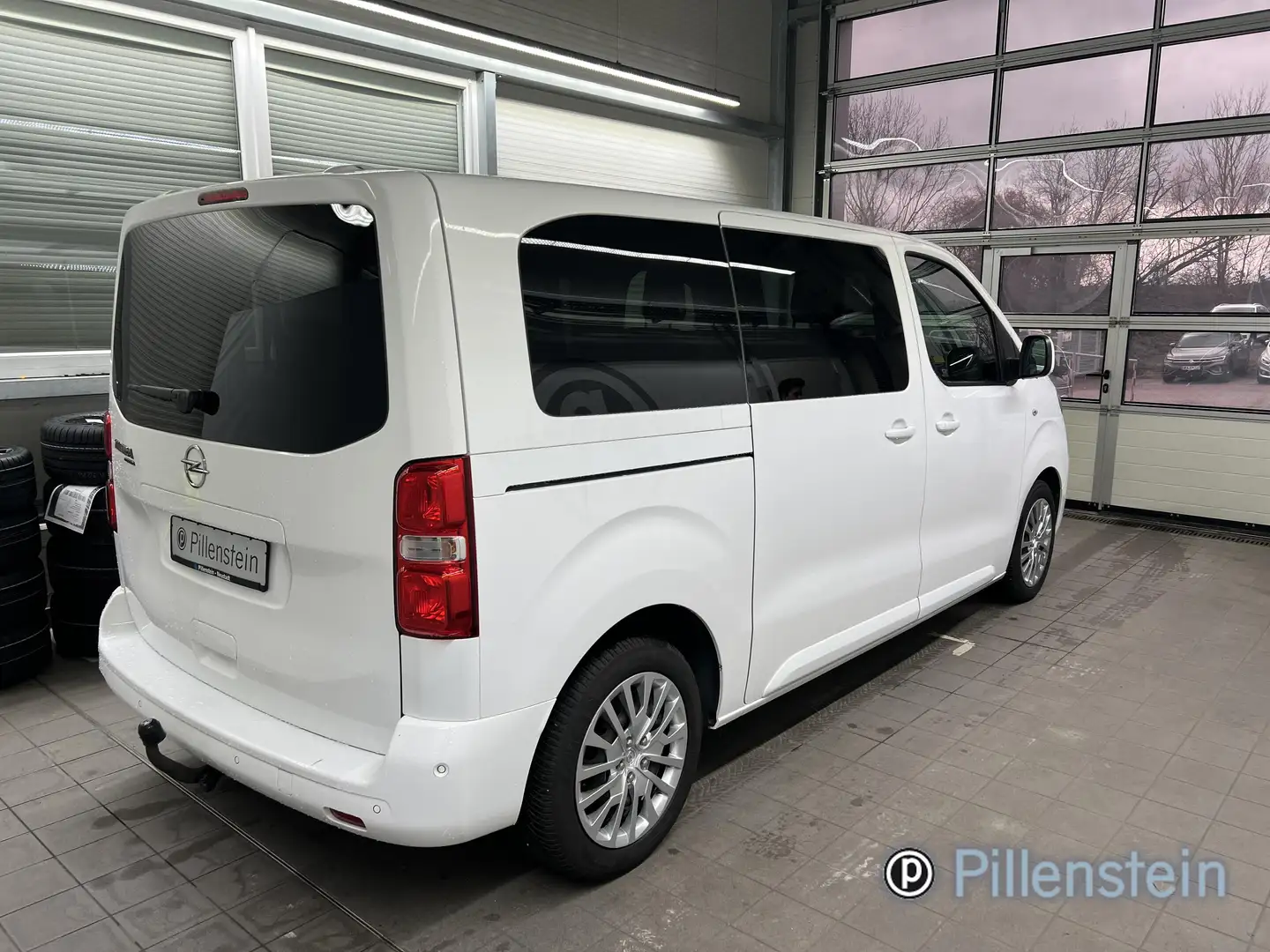 Opel Zafira Life 2.0 D SELECTION AHK+SHZ+PDC+8 SITZE Bílá - 2