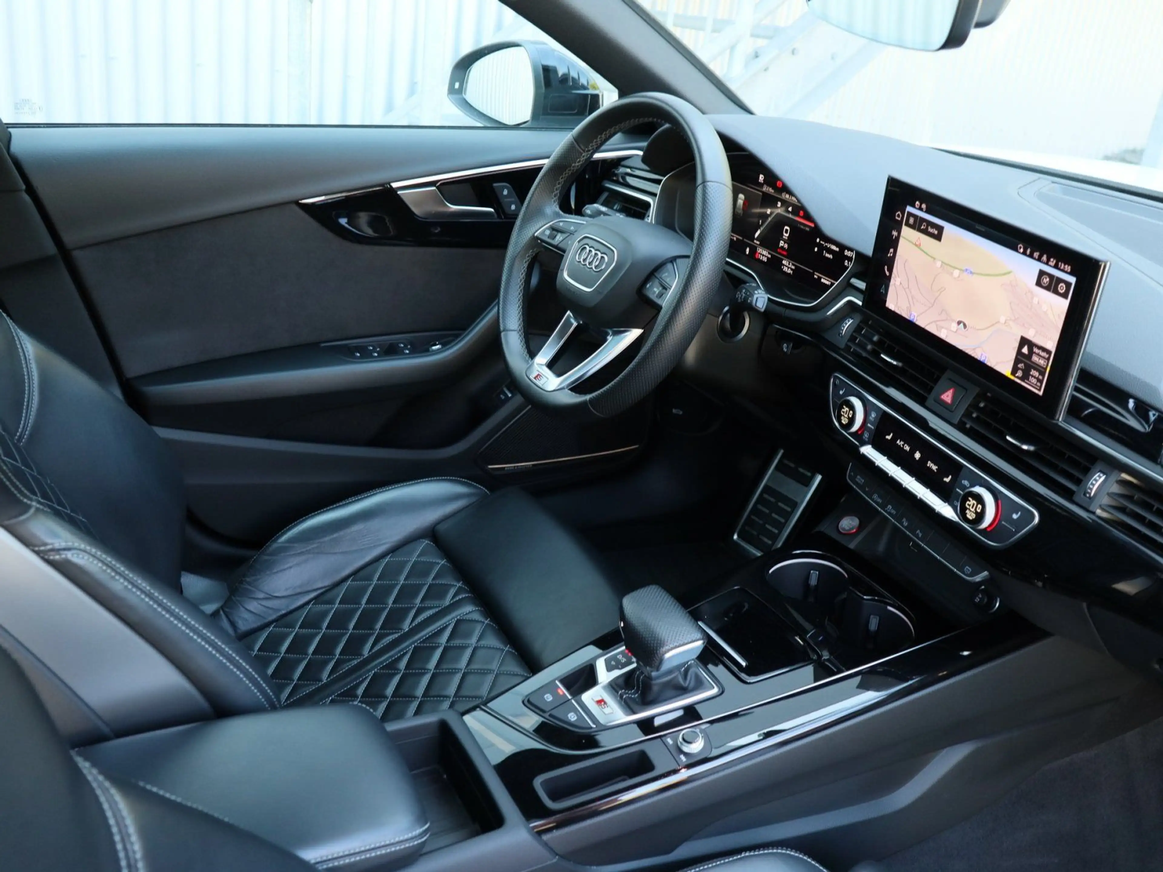Audi S4 3.0 TDI Pano AHK B&O Matrix Leder — photo 3