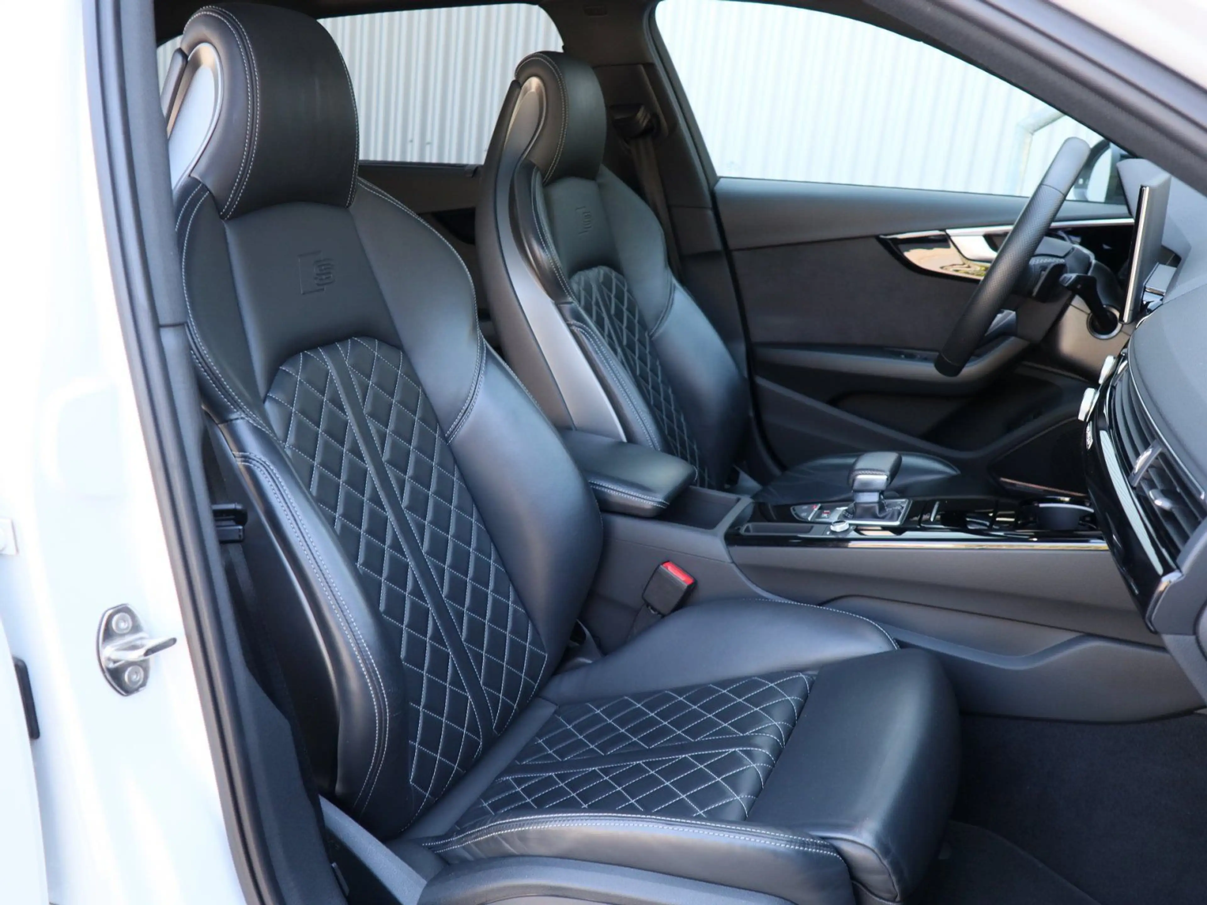 Audi S4 3.0 TDI Pano AHK B&O Matrix Leder — photo 6