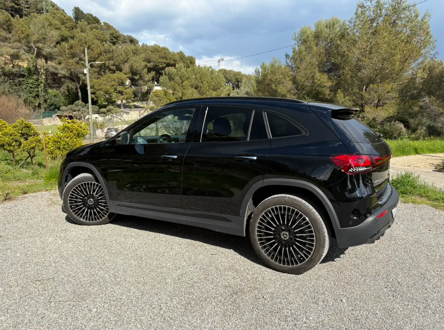 Mercedes-Benz EQA 250 EQA 250 AMG Line Negru - 1