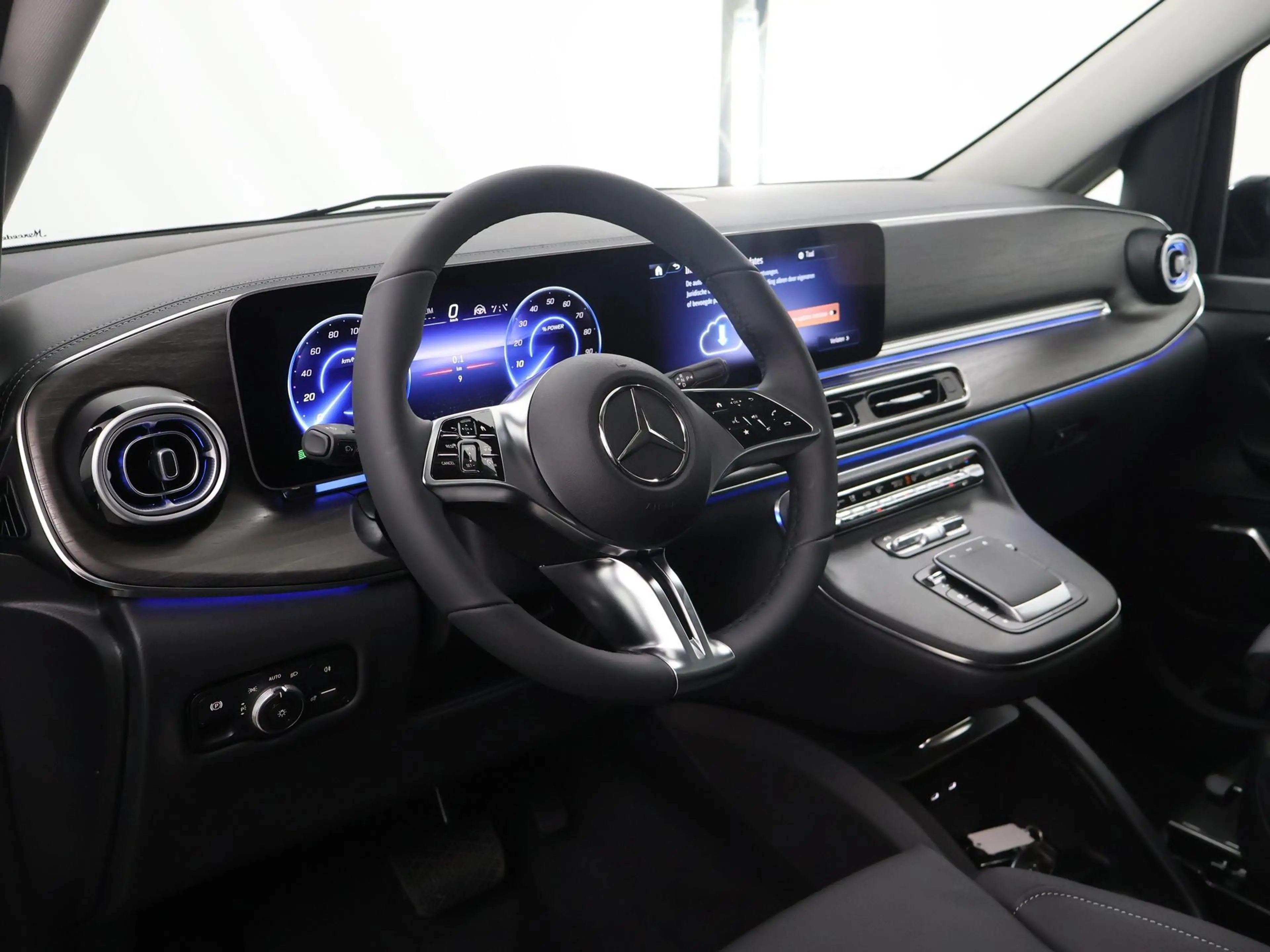 Mercedes-Benz EQV 300 L2 Avantgarde 90 kWh | Panoramadak | Burmester | E — photo 6