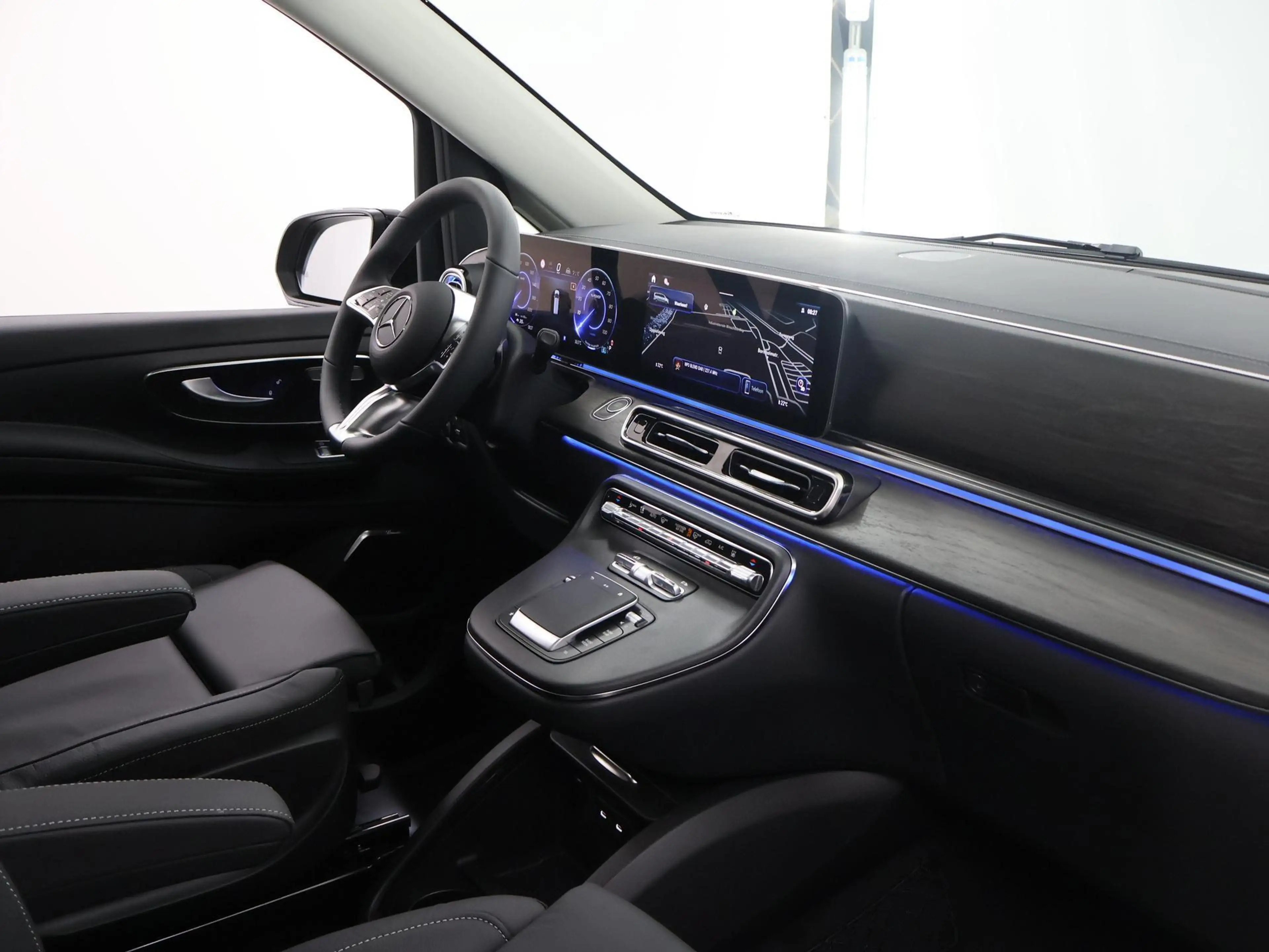 Mercedes-Benz EQV 300 L2 Avantgarde 90 kWh | Panoramadak | Burmester | E — photo 7