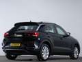 Volkswagen T-Roc 1.0 TSI 115 PK Style | Navigatie | Parkeersensoren Zwart - thumbnail 2