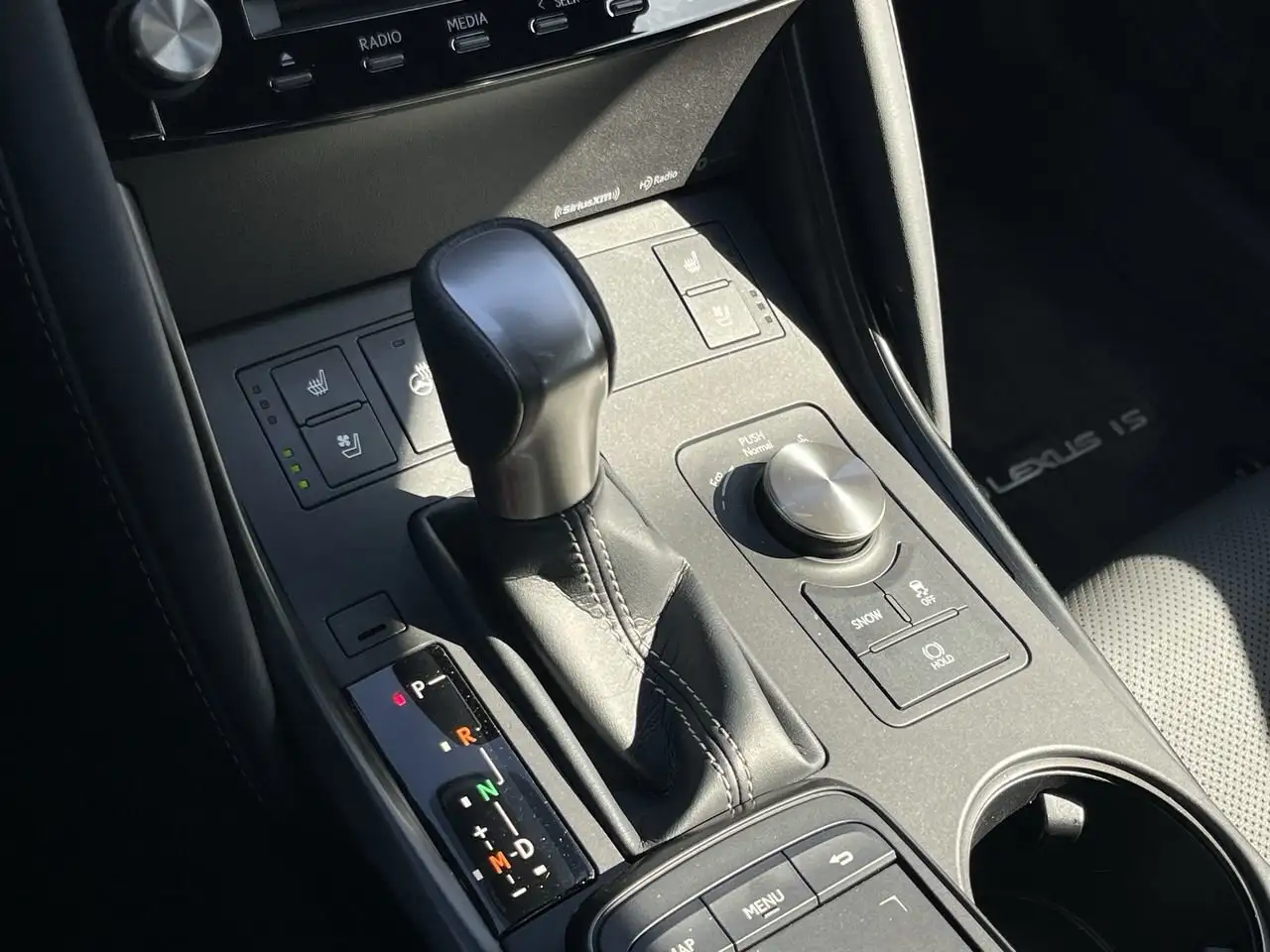 Lexus IS photo Lexus IS