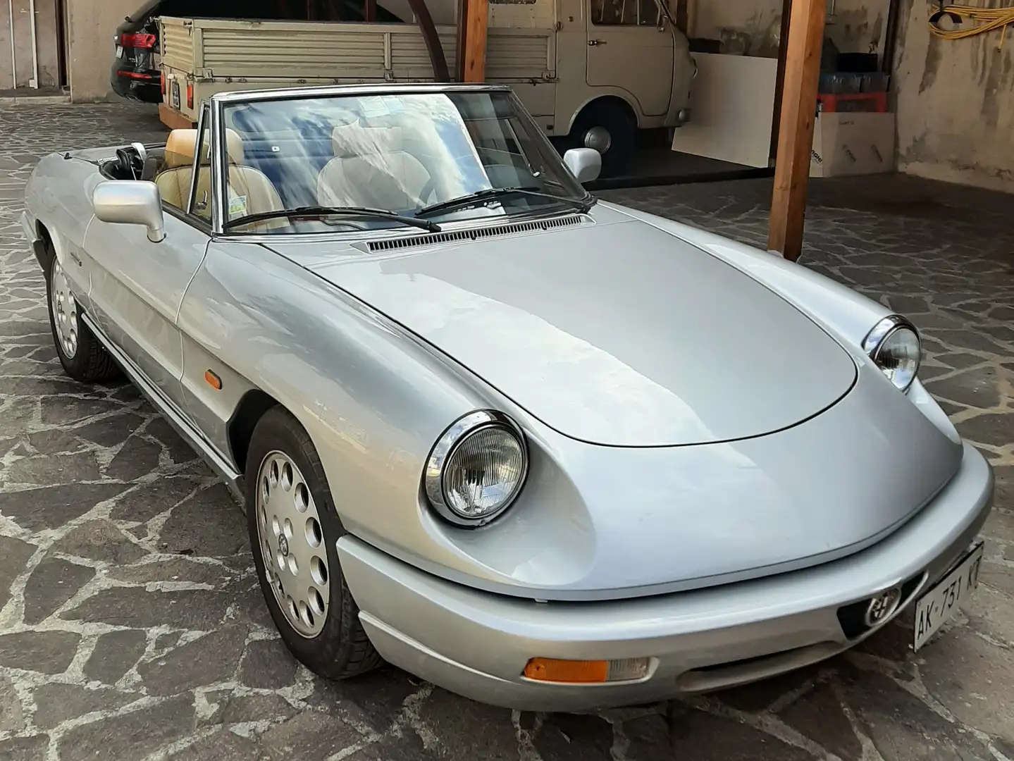 Alfa Romeo Spider Spider 2.0 my90 siva - 1