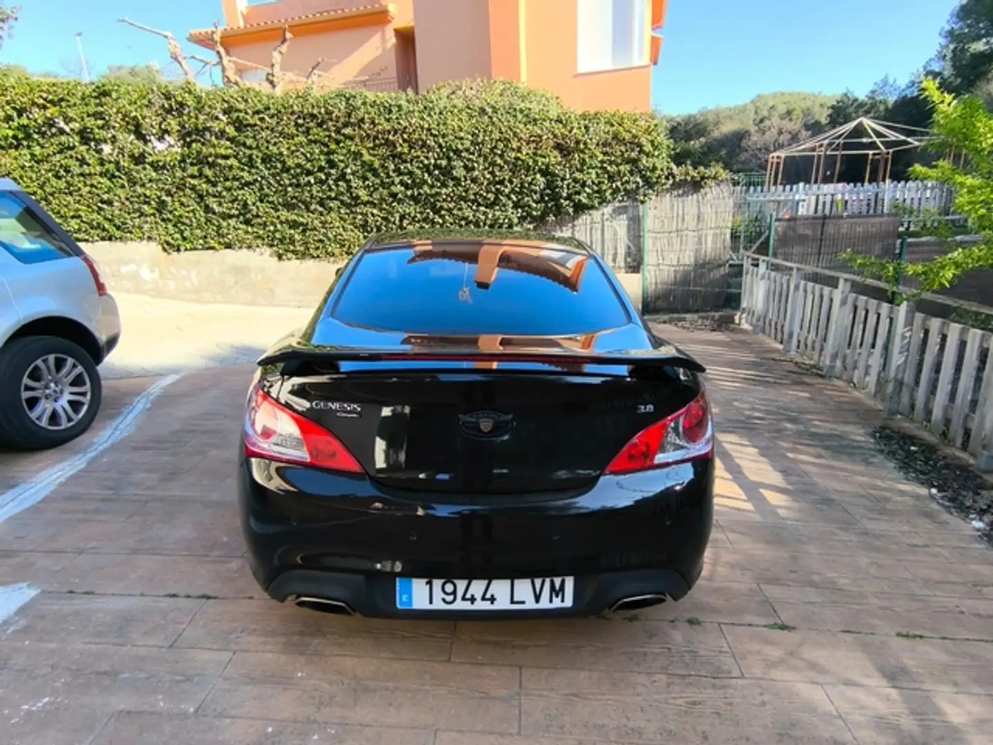 Hyundai Genesis Coupe Genesis Coupé 3.8 V6 RS RS Schwarz - 2