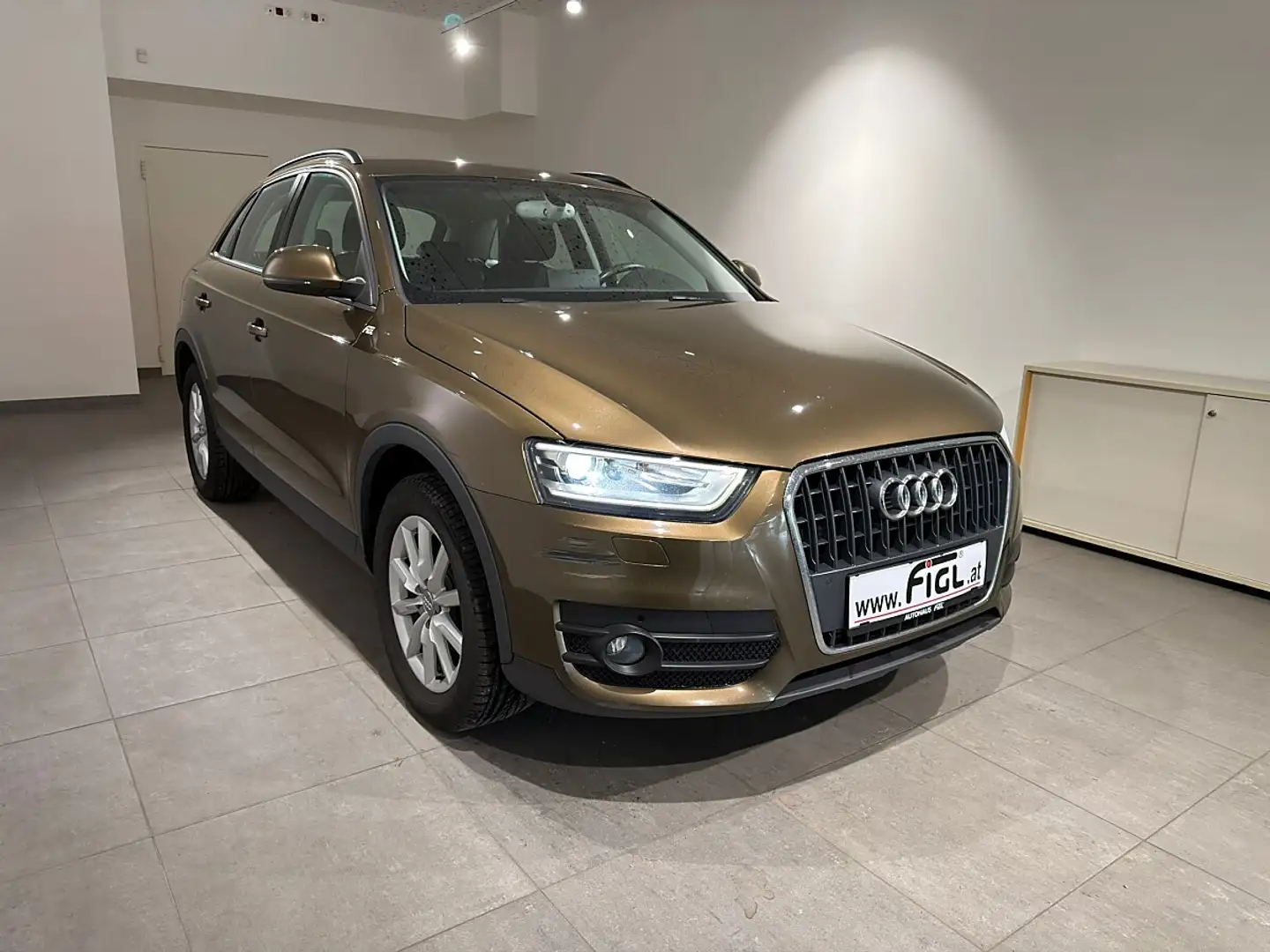 Audi Q3 2,0 TDI DPF Braun - 2