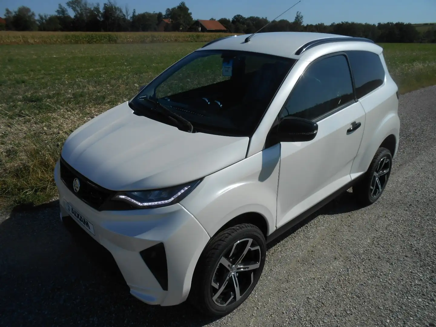 Aixam Crossover Premium Weiß - 1