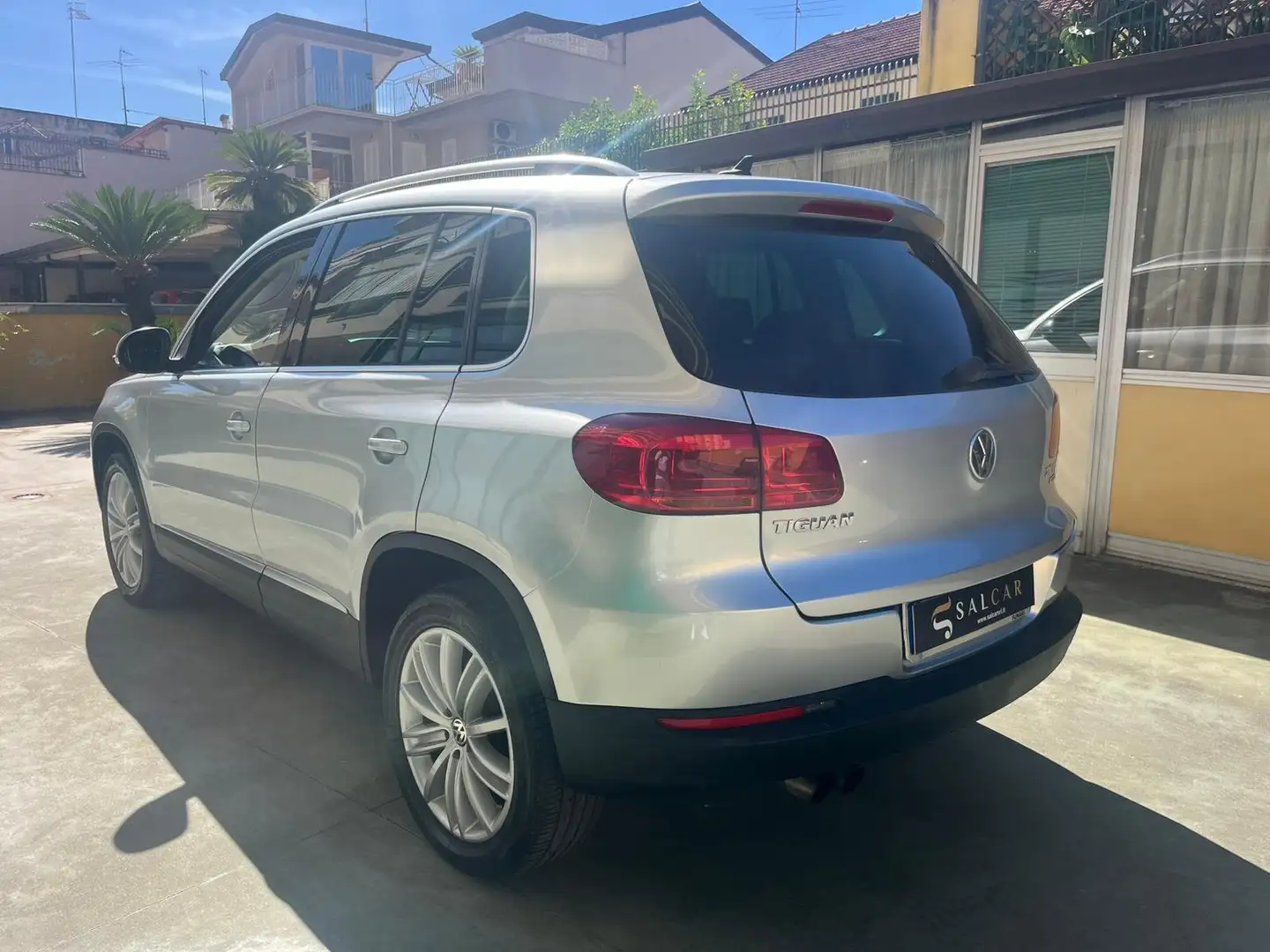 Volkswagen Tiguan 4 emotion 2.0 tdi 140 CV 2012 Silber - 2