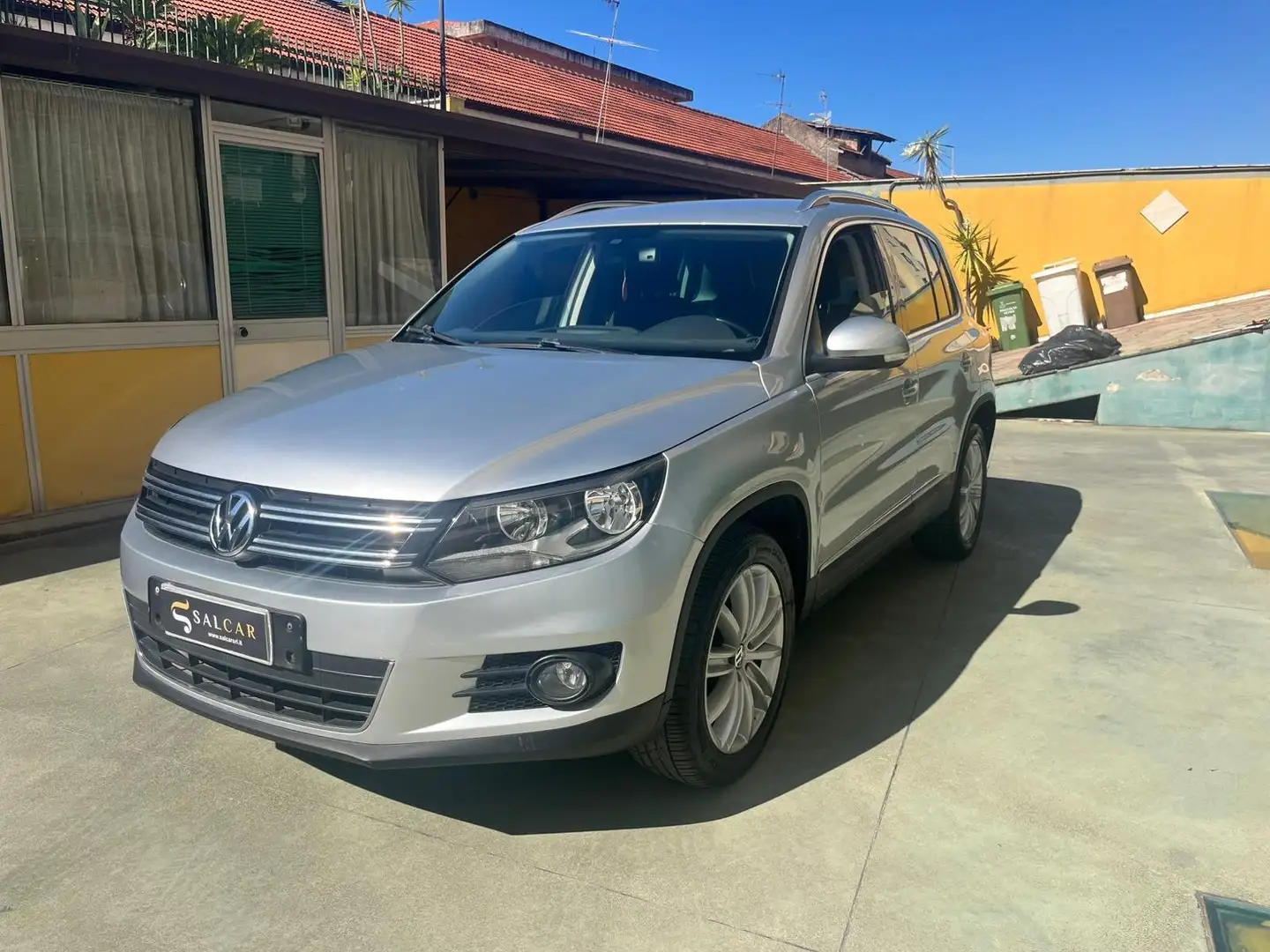 Volkswagen Tiguan 4 emotion 2.0 tdi 140 CV 2012 Silber - 1