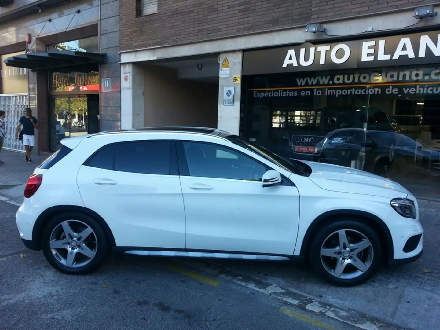 Mercedes-Benz GLA 200 200CDI AMG Line 7G-DCT Blanc - 1