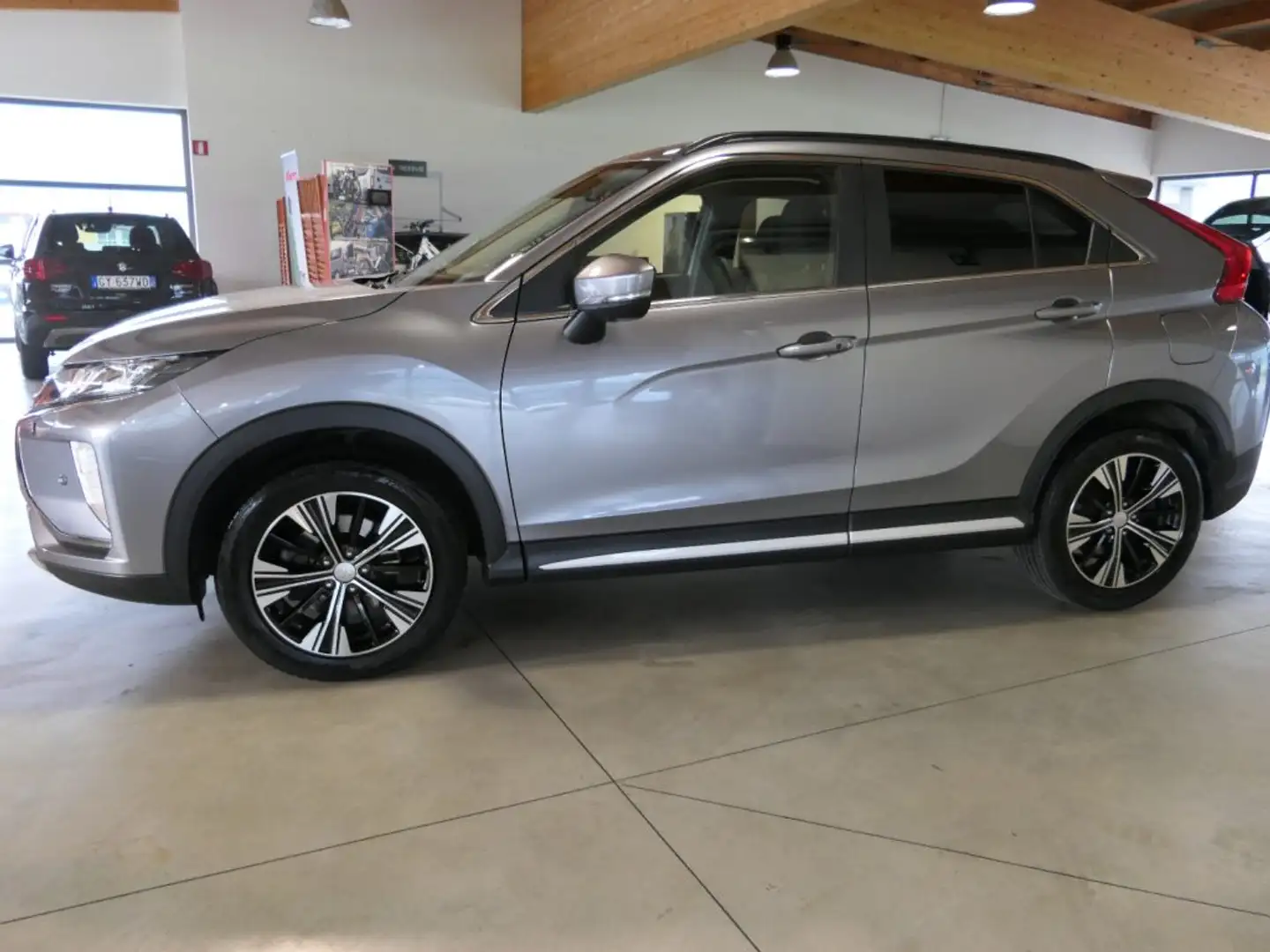 Mitsubishi Eclipse Cross 1.5 turbo 4WD aut. Intense Grigio - 1