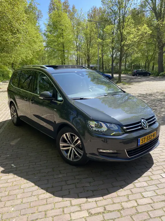 Volkswagen Sharan 2014 из Европы — купить под ключ