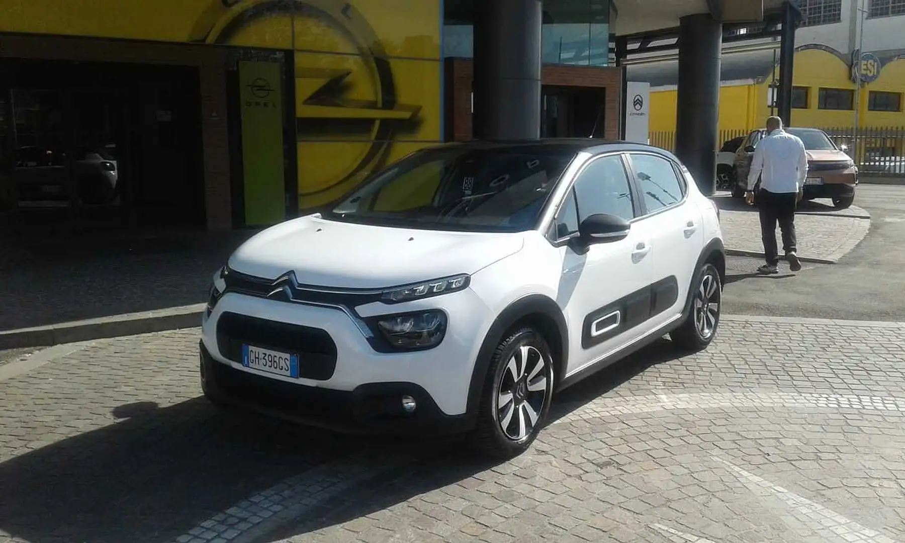 Citroen C3 CITROEN C3 PURE TECH SHINE PACK AT6 110CV Bianco - 1