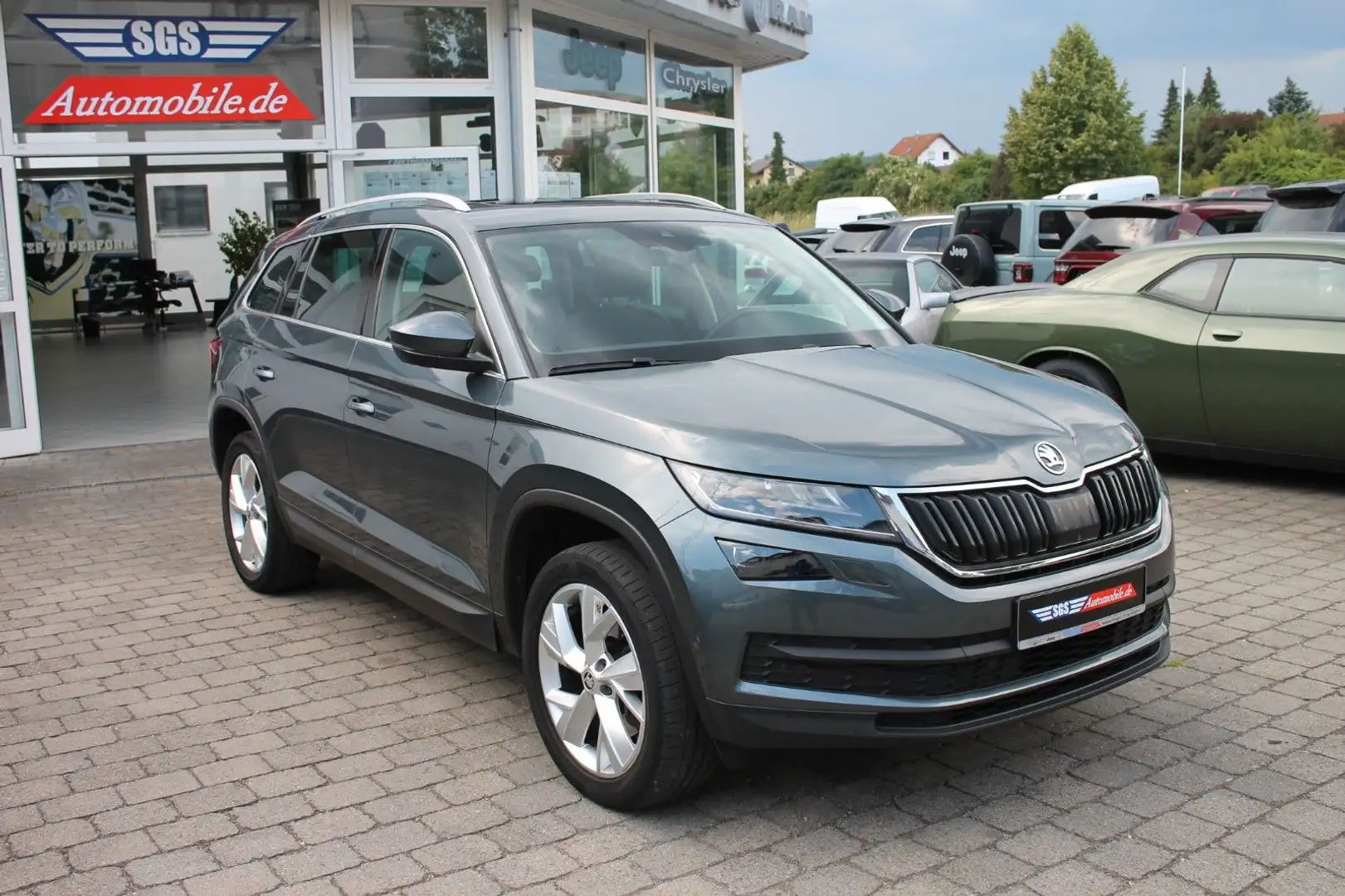 Skoda Kodiaq Style 4x4 Pano AHK Standheizung Grau - 2
