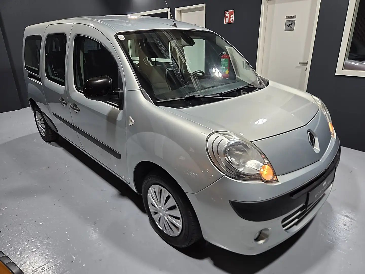 Renault Kangoo 1.5 dCi – 7-Sitzer | Pickerl & Service NEU | To... Silber - 2