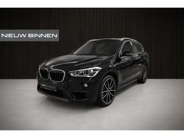 BMW X1 sDrive18i Executive Edition | Stoelverwarming | He