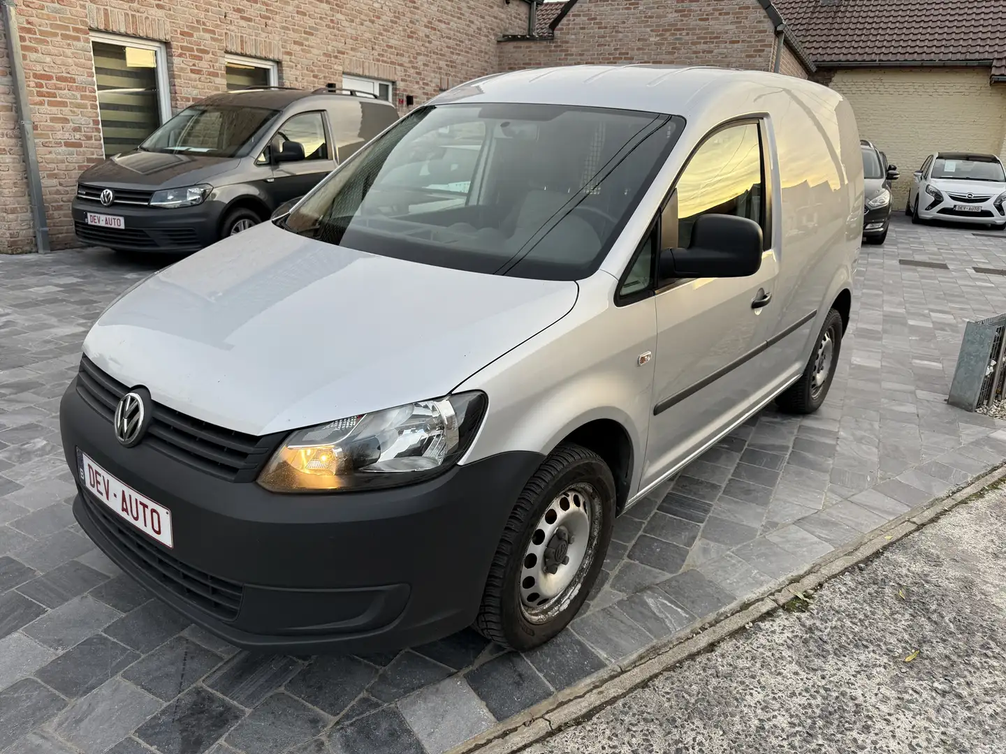 Volkswagen Caddy 2.0 TDi Gris - 1