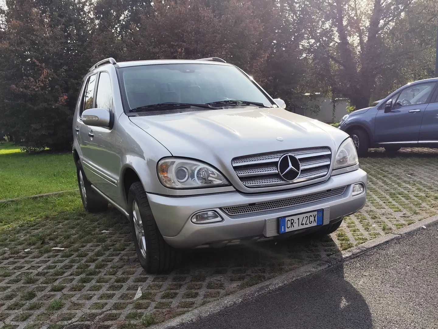 Mercedes-Benz ML 270 Limited edition Silber - 1