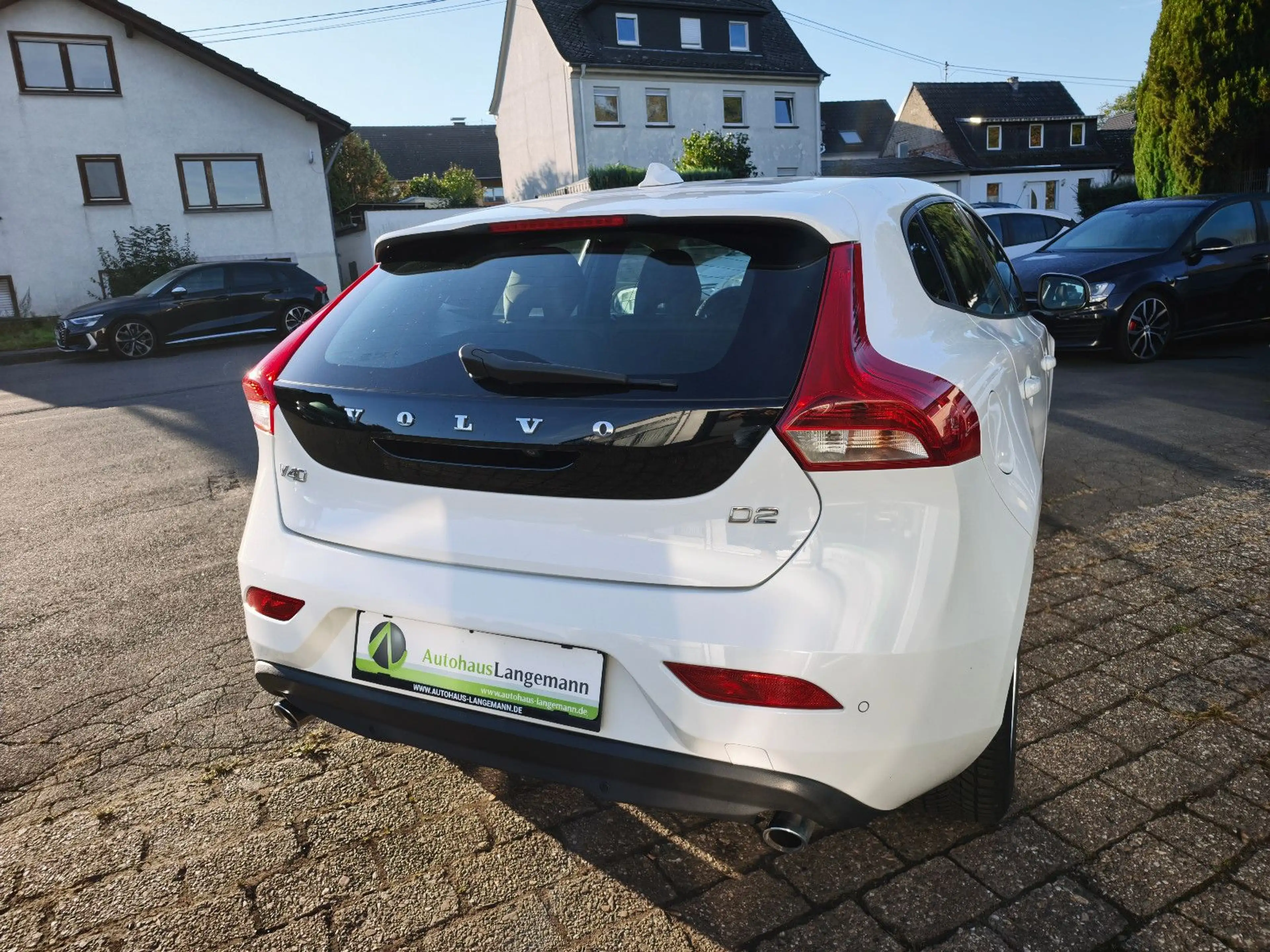 Volvo V40 Kinetic 2.0 TDI NAVI SITZHEIZUNG PDC+KAMERA — photo 7