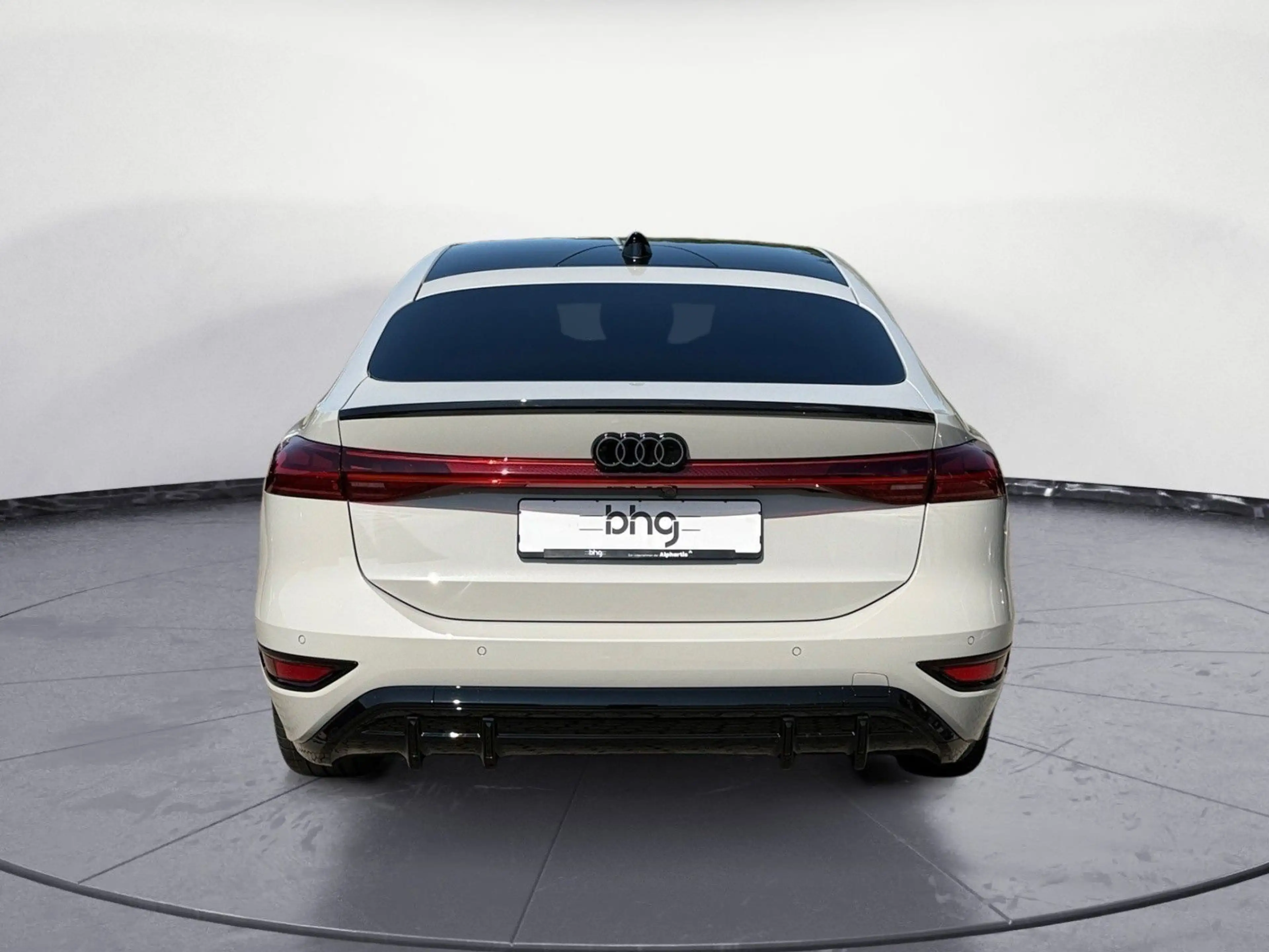 Audi S6 Sportback e-tron — photo 5