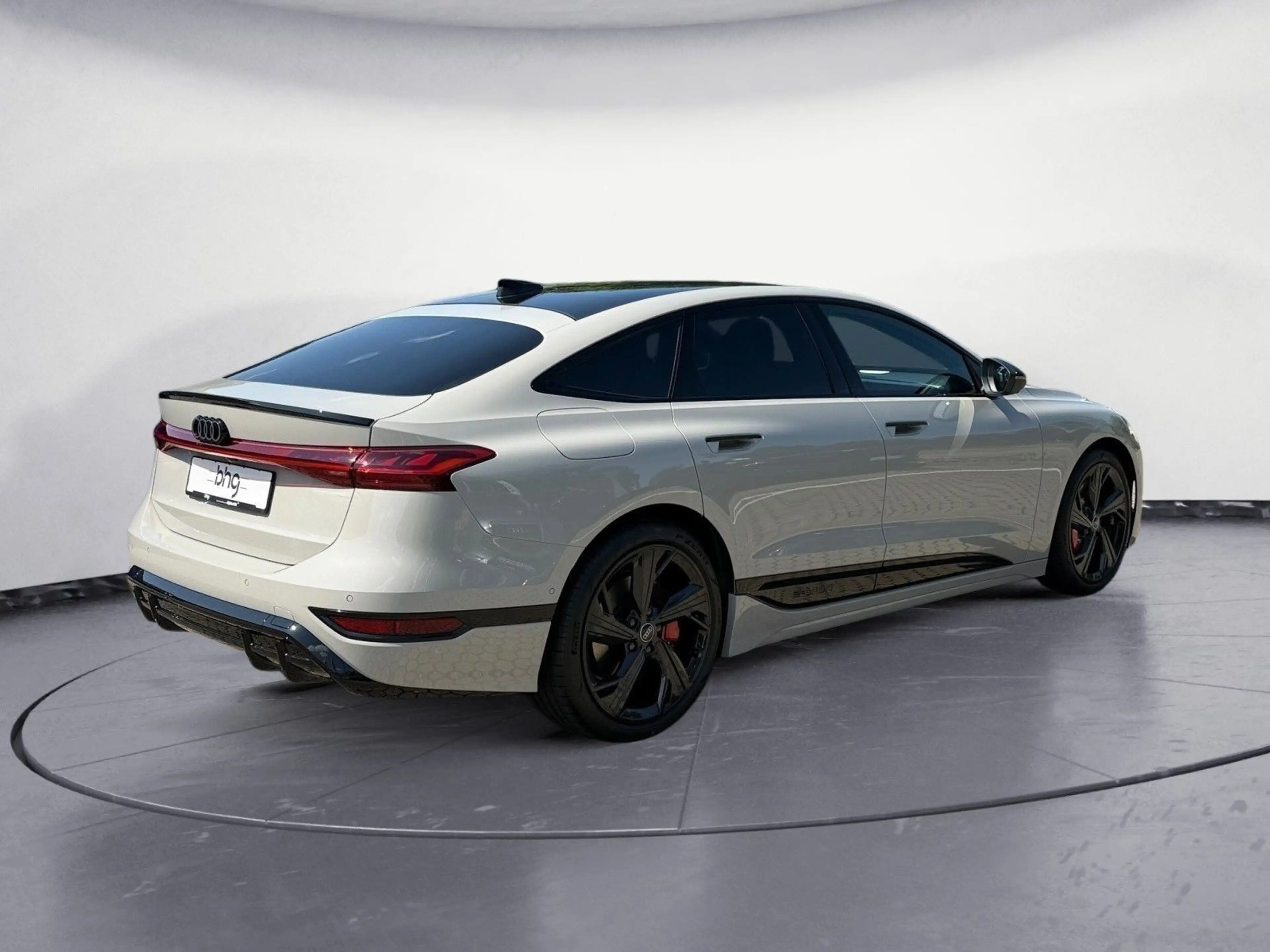 Audi S6 Sportback e-tron — photo 6