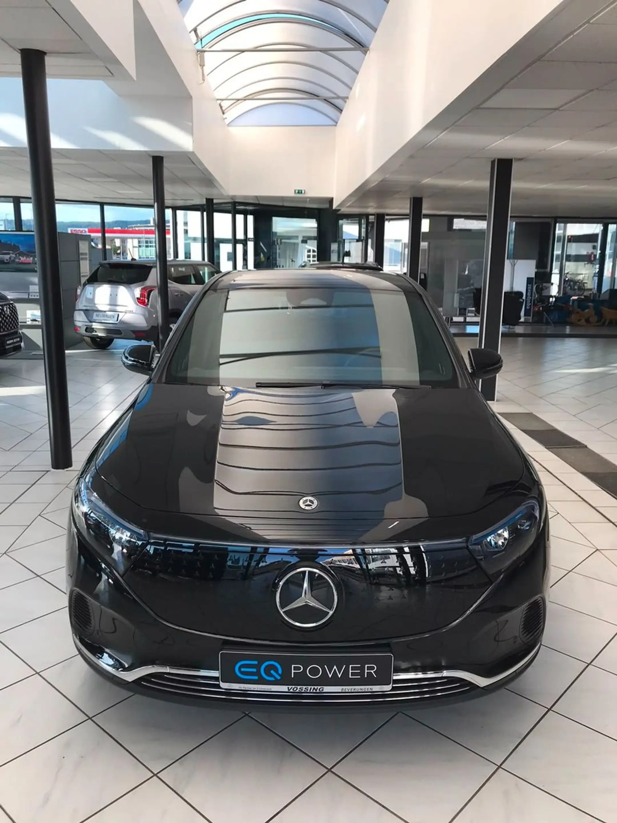 Mercedes-Benz EQA 250+ Progressive AHK Burmester Winterräder — photo 2