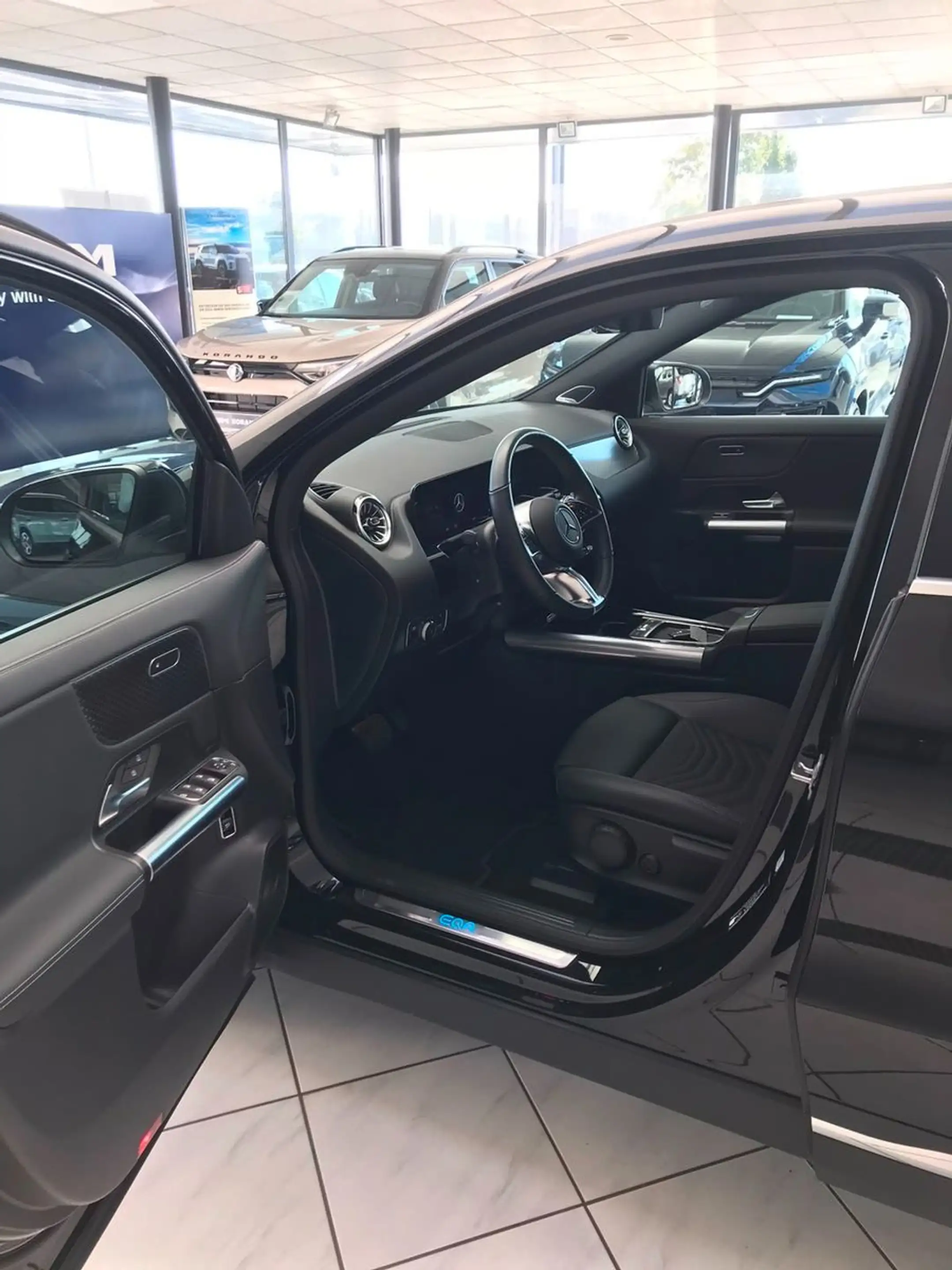 Mercedes-Benz EQA 250+ Progressive AHK Burmester Winterräder — photo 5
