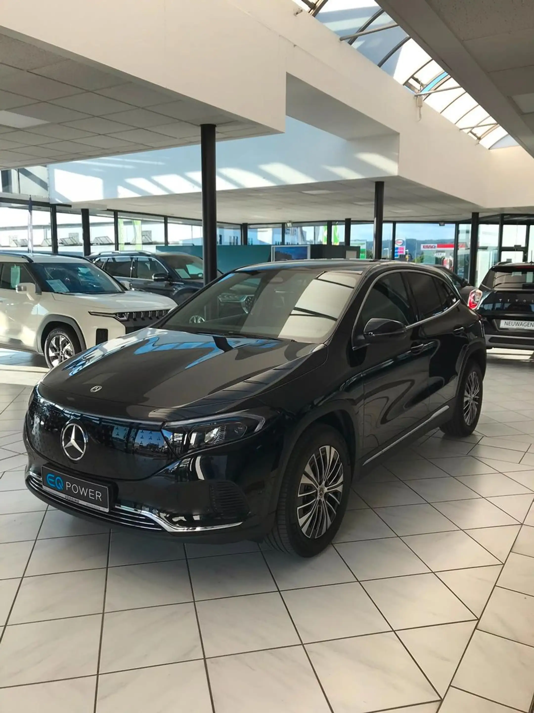 Mercedes-Benz EQA 250+ Progressive AHK Burmester Winterräder