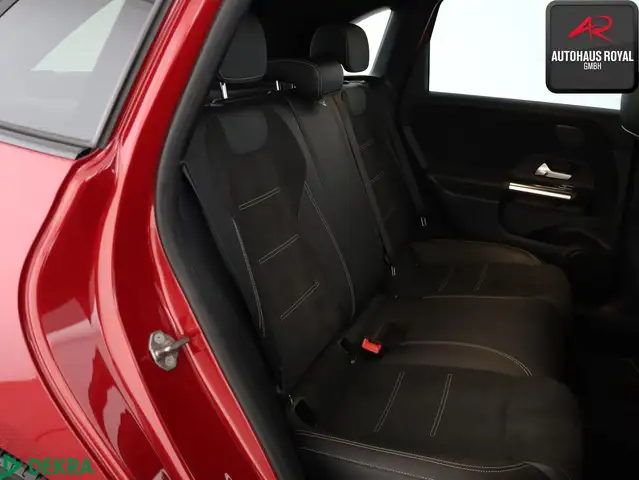 Mercedes-Benz B-Class view 11