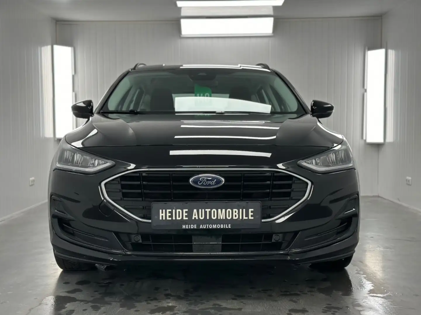 Ford Focus Turnier Cool & Connect Automatik Noir - 2