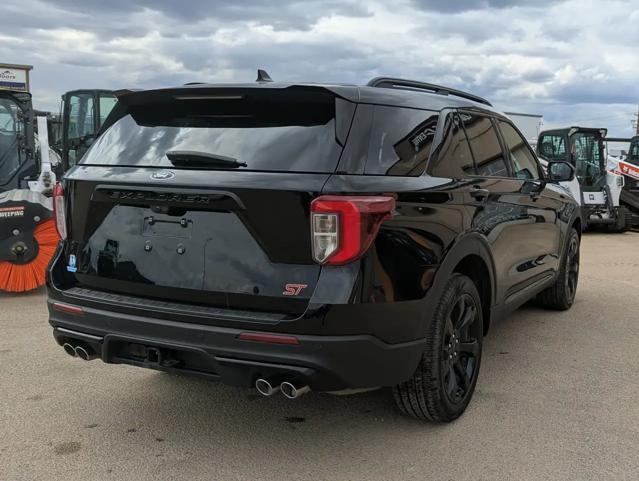 Ford Explorer photo Ford Explorer