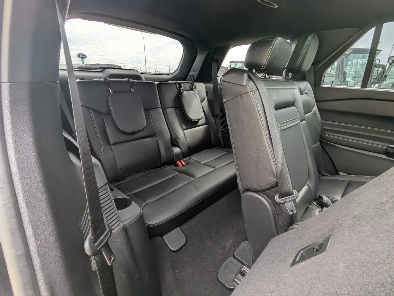 Ford Explorer photo Ford Explorer