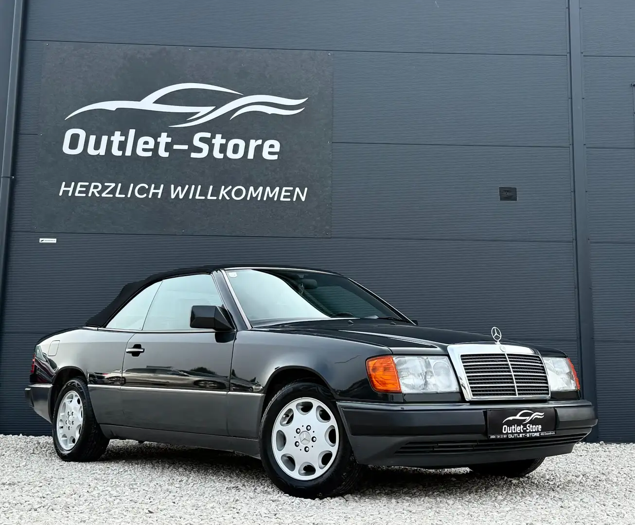 Mercedes-Benz E 300 CE-24 Cabr. Aut.*Klimaautomatik*ARBÖ-Pickerl* Noir - 1