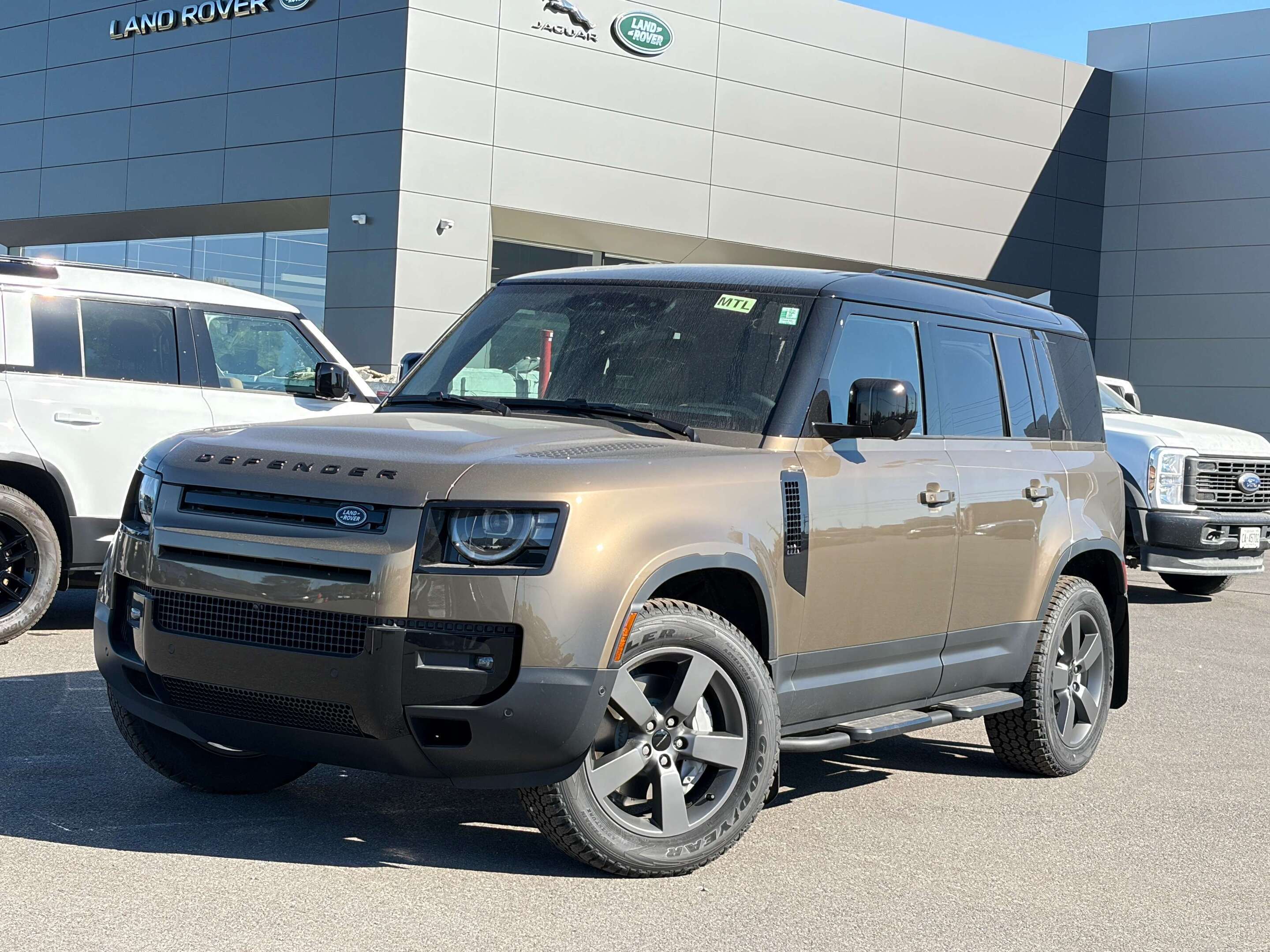 2026 Land Rover Defender 110 P300 S