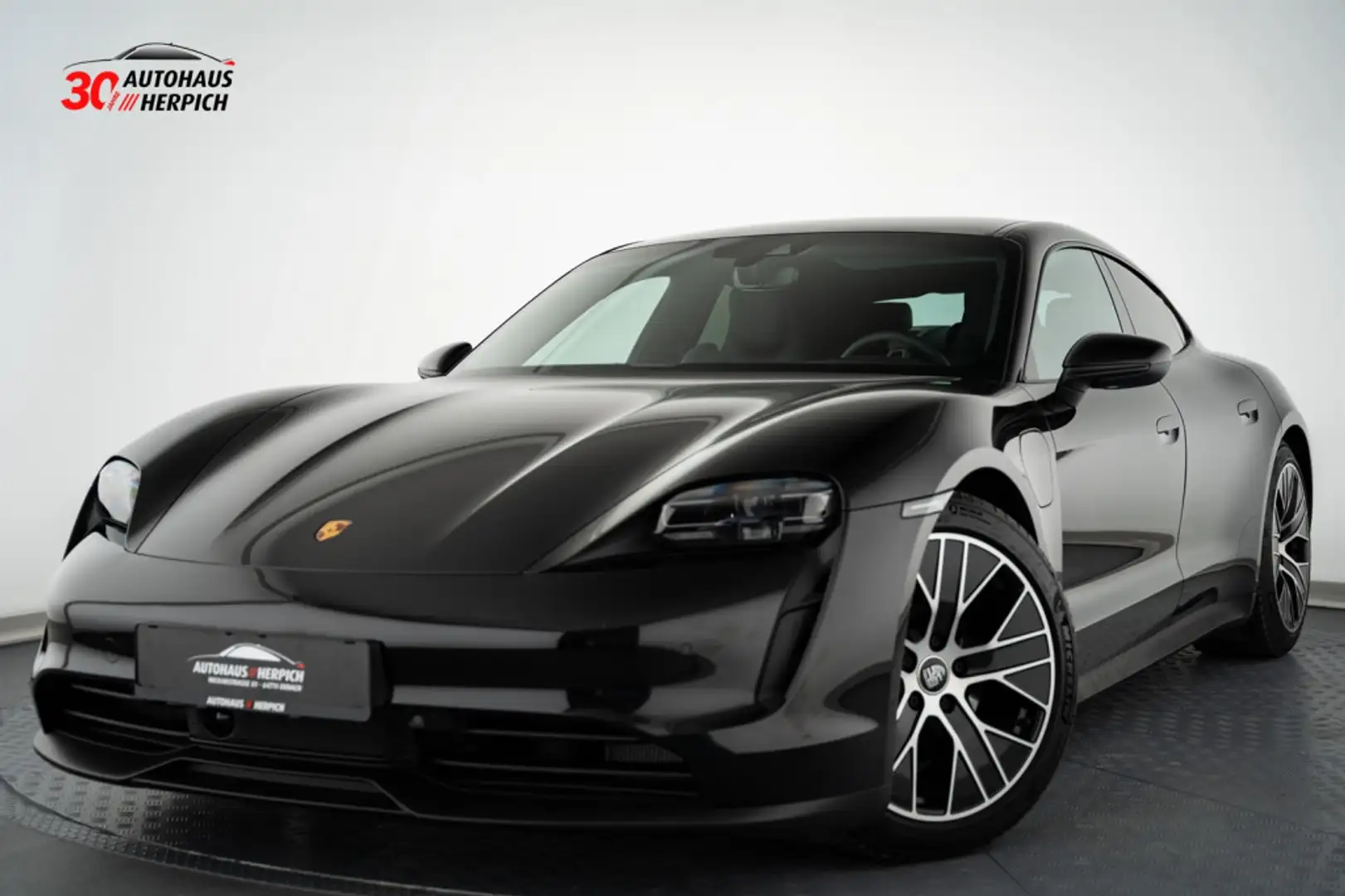 Porsche Taycan 20 Luft PTV+ InnoD Chrono Pano14W BATT+ Schwarz - 1