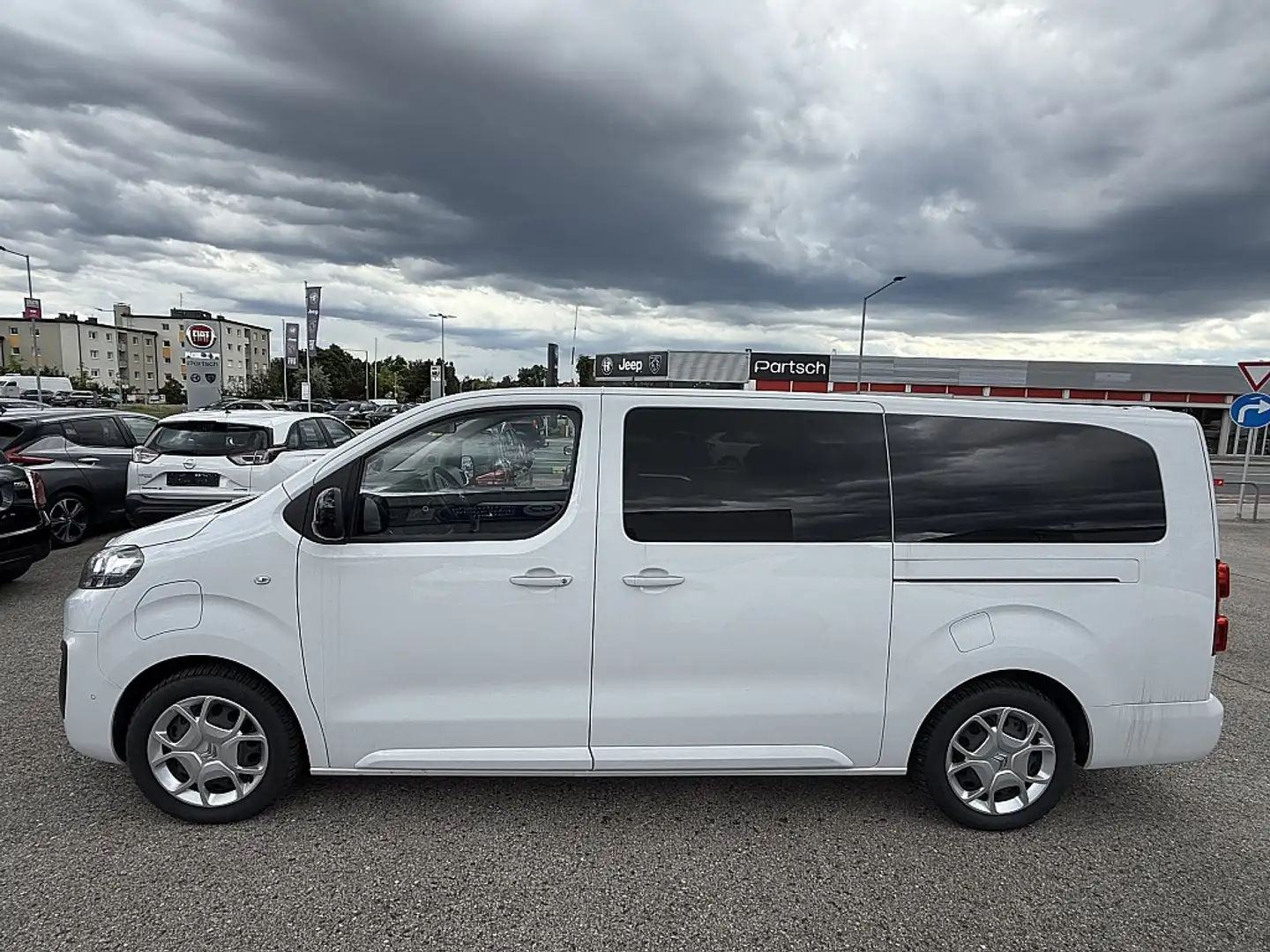 Citroen Spacetourer XL Elektro Beyaz - 2