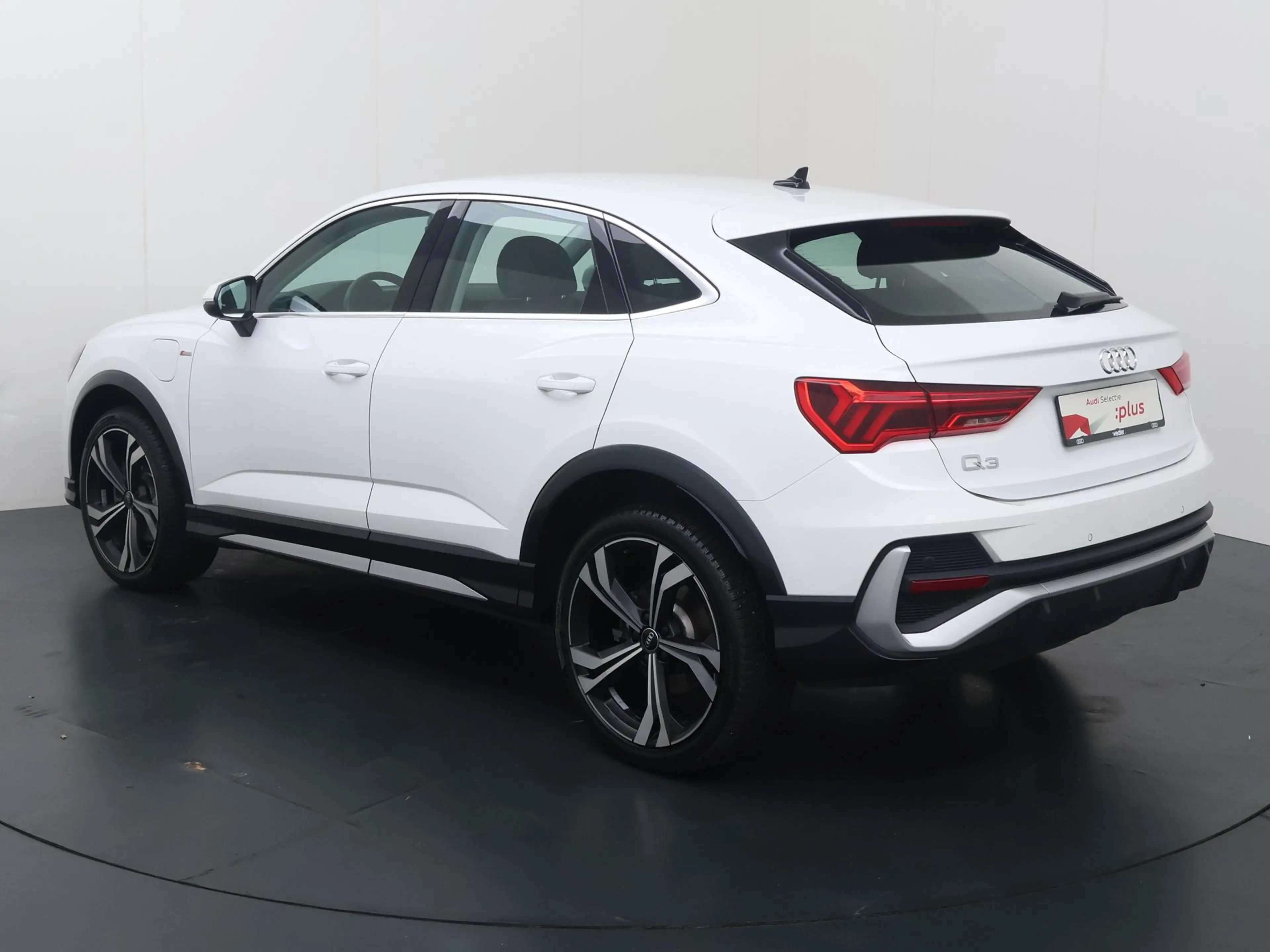 Audi Q3 Sportback 45 TFSI e S Edition | 245 PK | SoH 89% | — photo 4