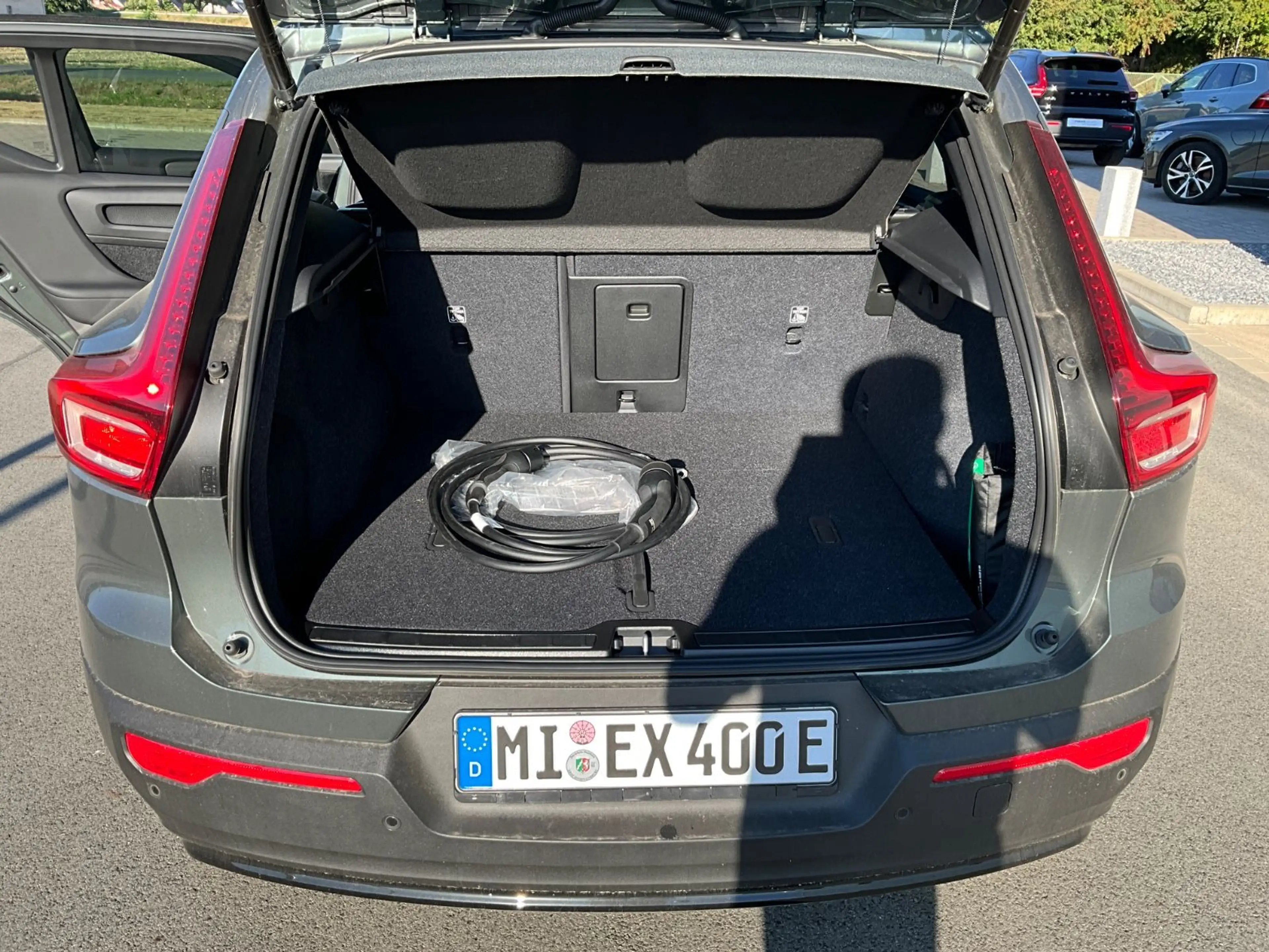 Volvo EX40 185 kW Single Motor Extended Range RWD Plus — photo 15