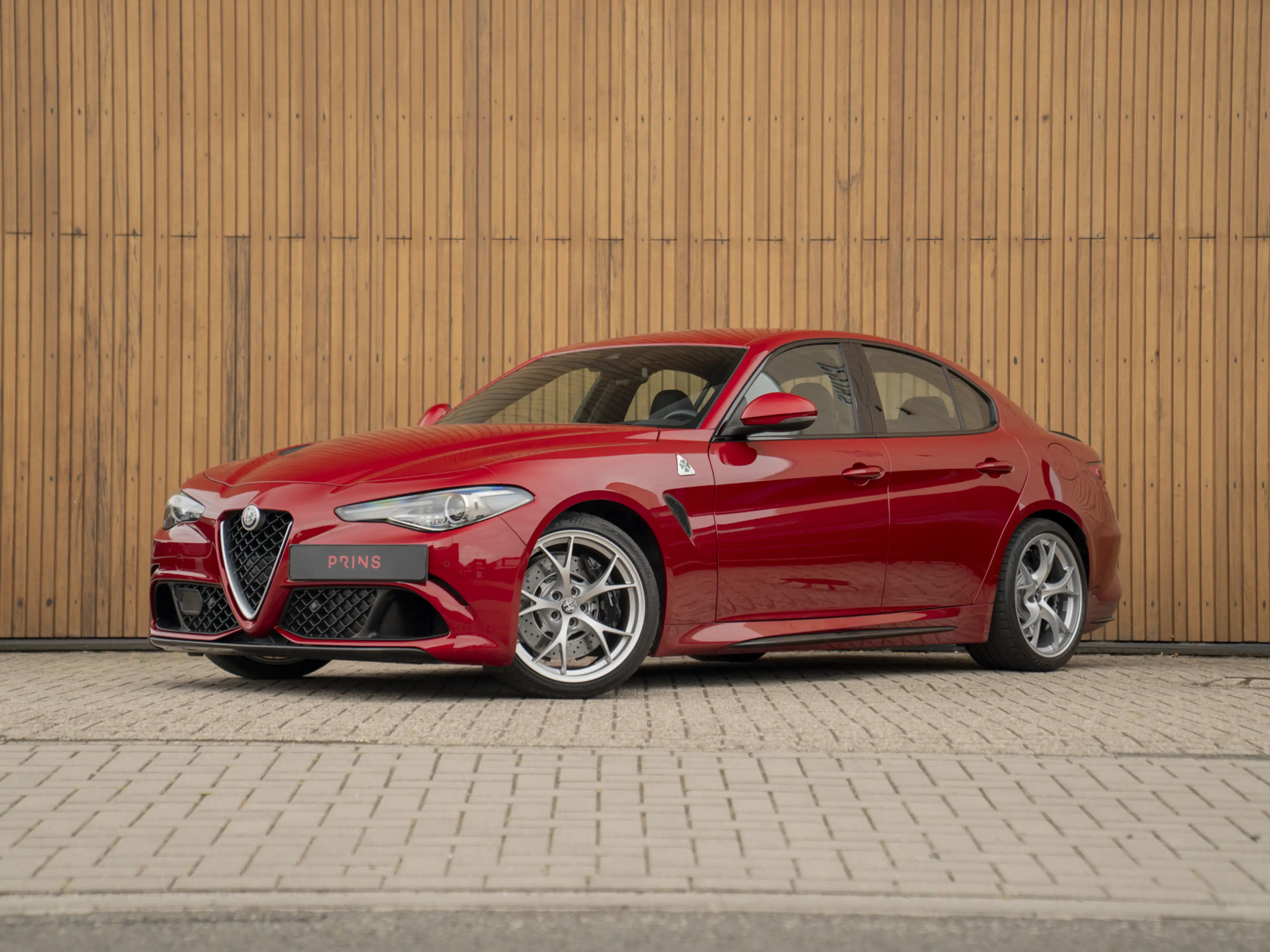 Alfa Romeo Giulia 2.9 V6 Quadrifoglio | Manual! — photo 13