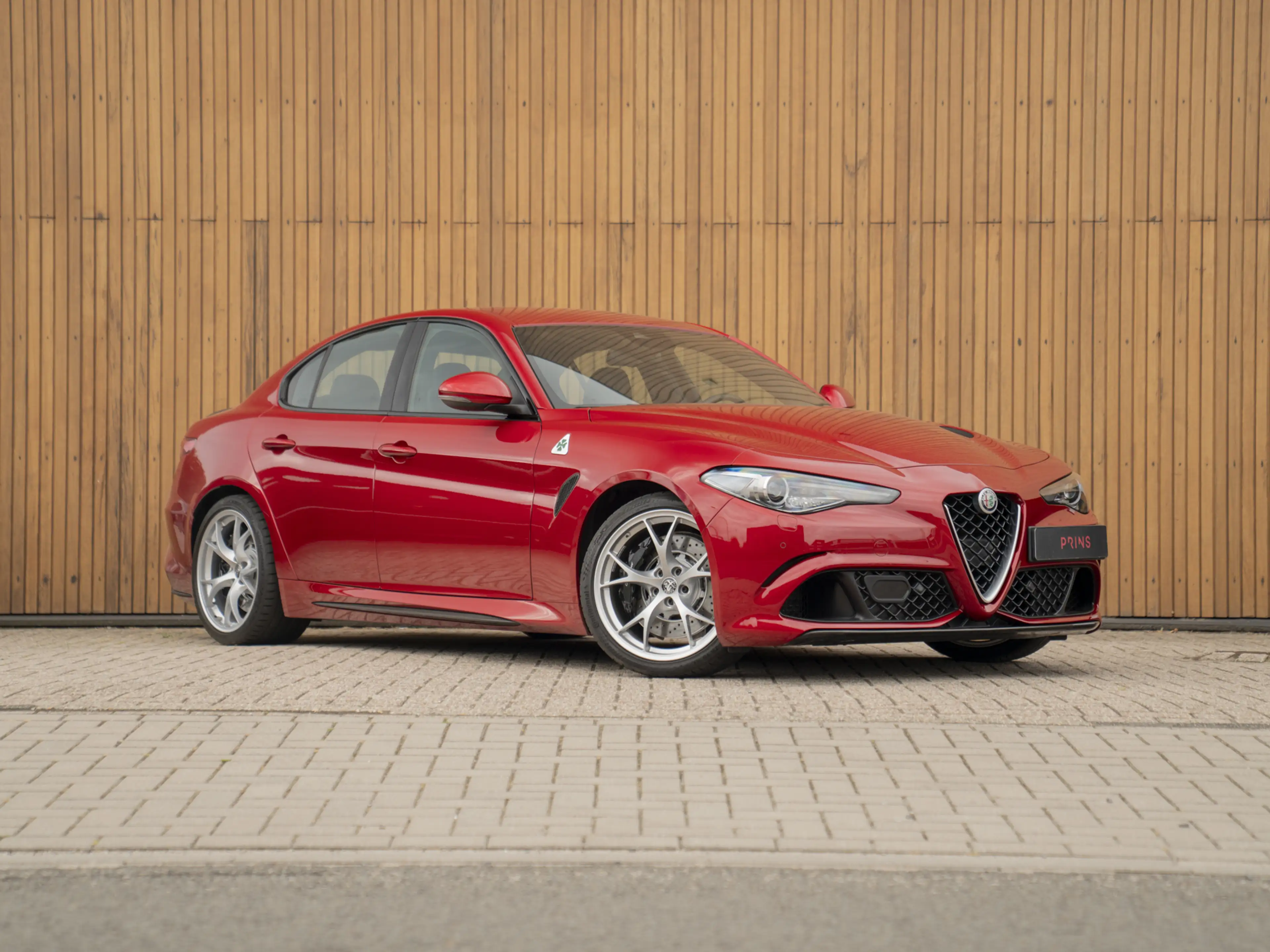 Alfa Romeo Giulia 2.9 V6 Quadrifoglio | Manual! — photo 3