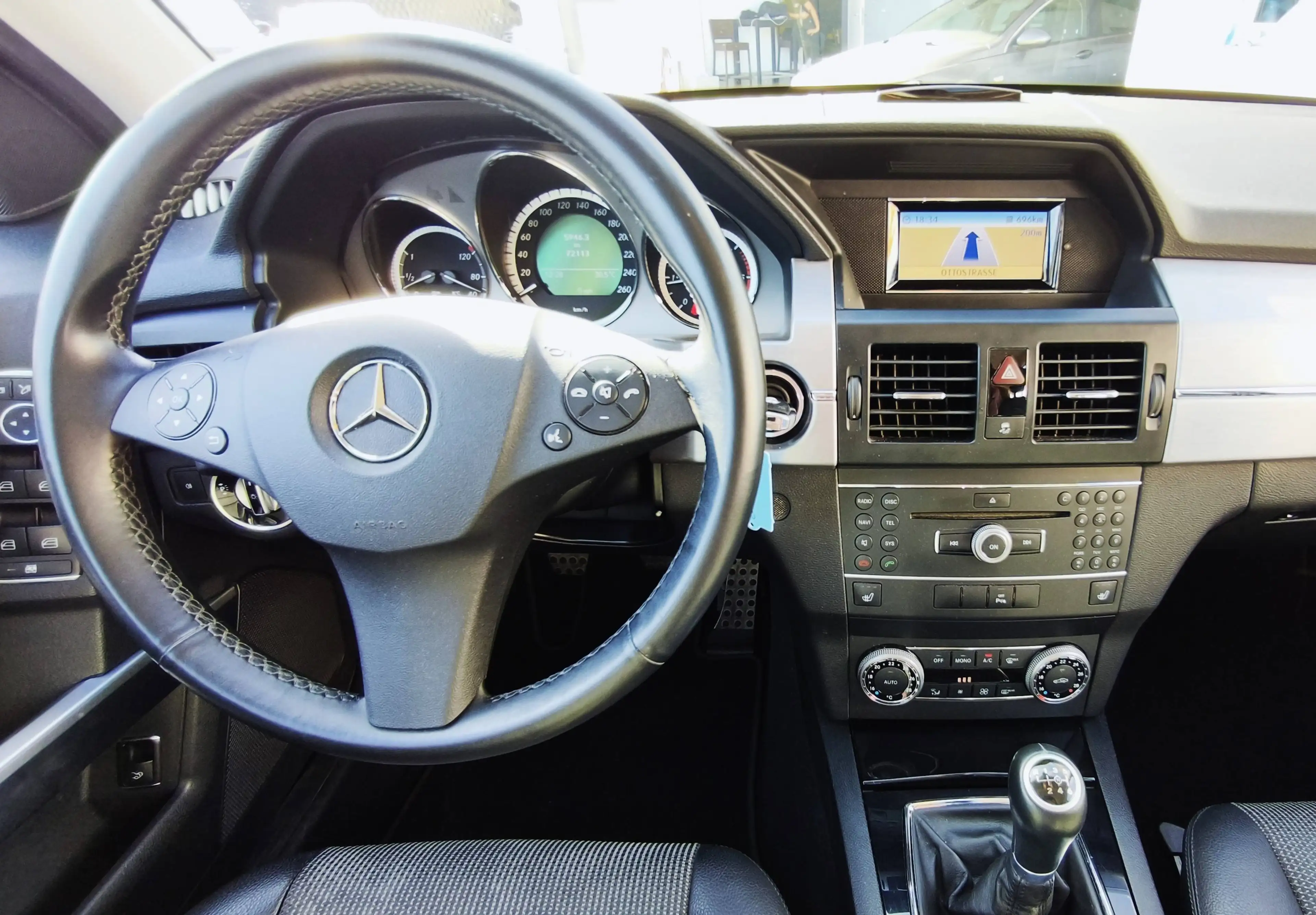 Mercedes-Benz GLK 200 TÜV Neu Navi Einparkhilfe Klima Scheckheft — photo 12