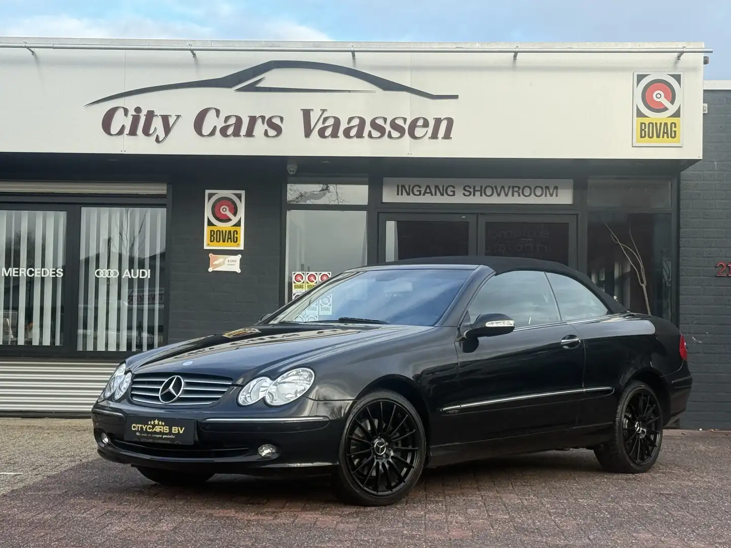 Mercedes-Benz CLK 240 Cabrio Elegance automaat youngtimer 170 pk climate Schwarz - 1