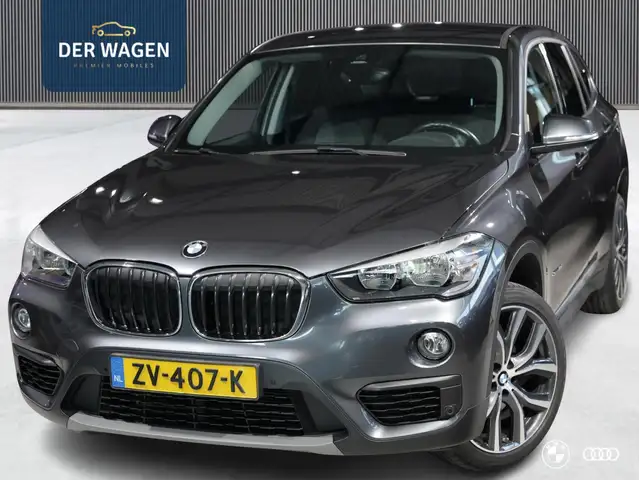 BMW X1 18i BUSINESS ED. / CLIMA / STOELVW / TREKHAAK / 19
