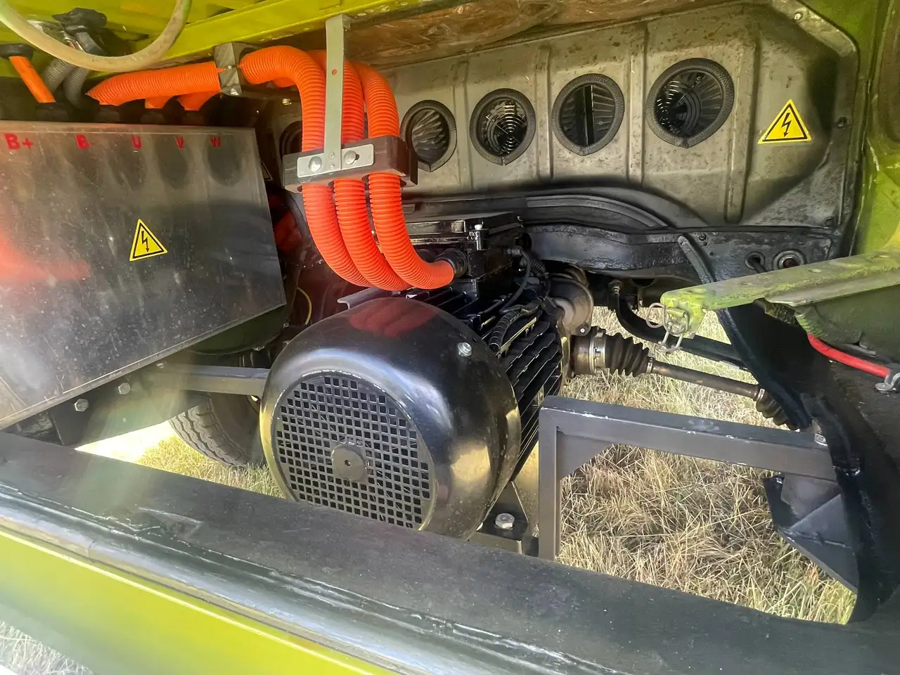 Volkswagen T2 Westfalia E-Buzz, foto 12